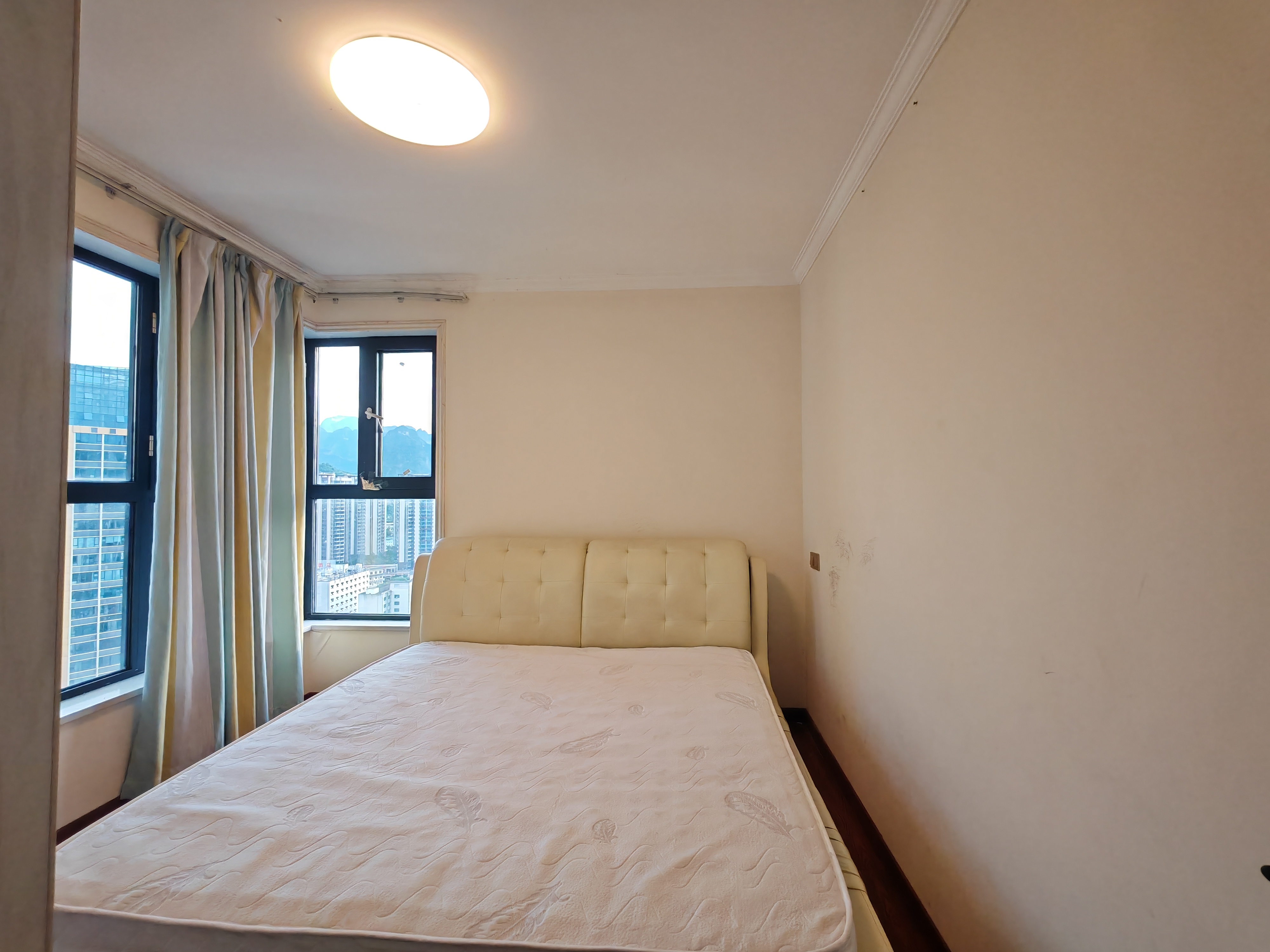 玉恒龙岸小区 2室2厅1卫 1500.0元/月 玉恒龙岸小区 2室2厅1卫 1500.0元/月室内图