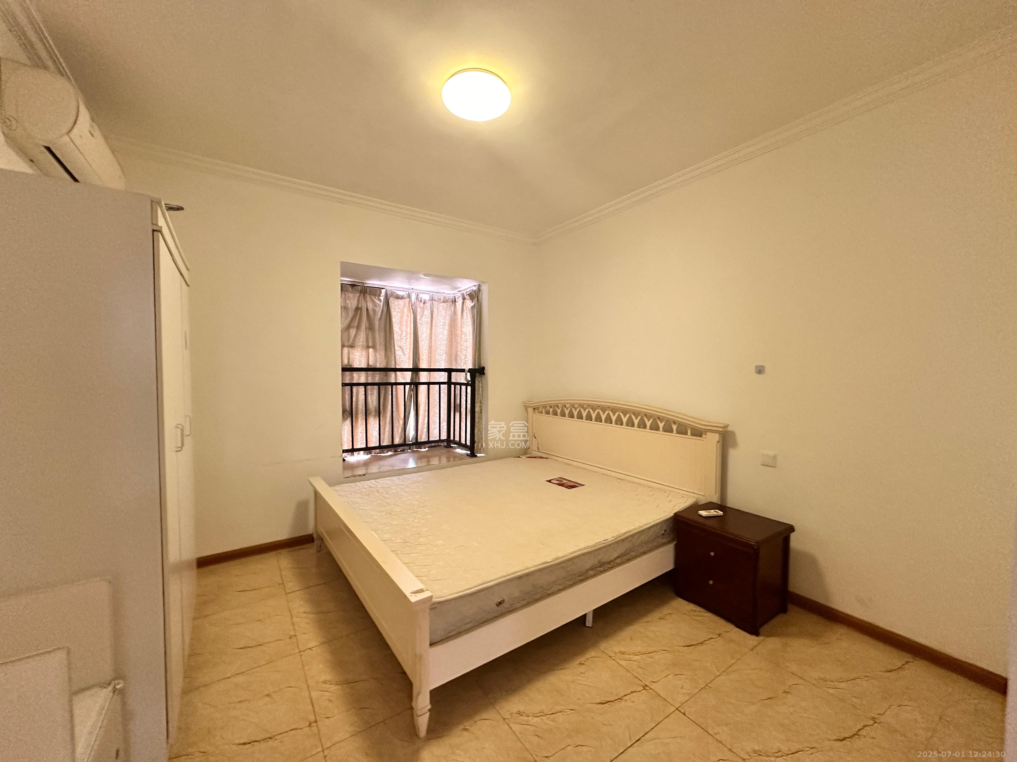 江山帝景哈佛  2室2厅1卫    1700.0元/月 江山帝景哈佛  2室2厅1卫    1700.0元/月室内图