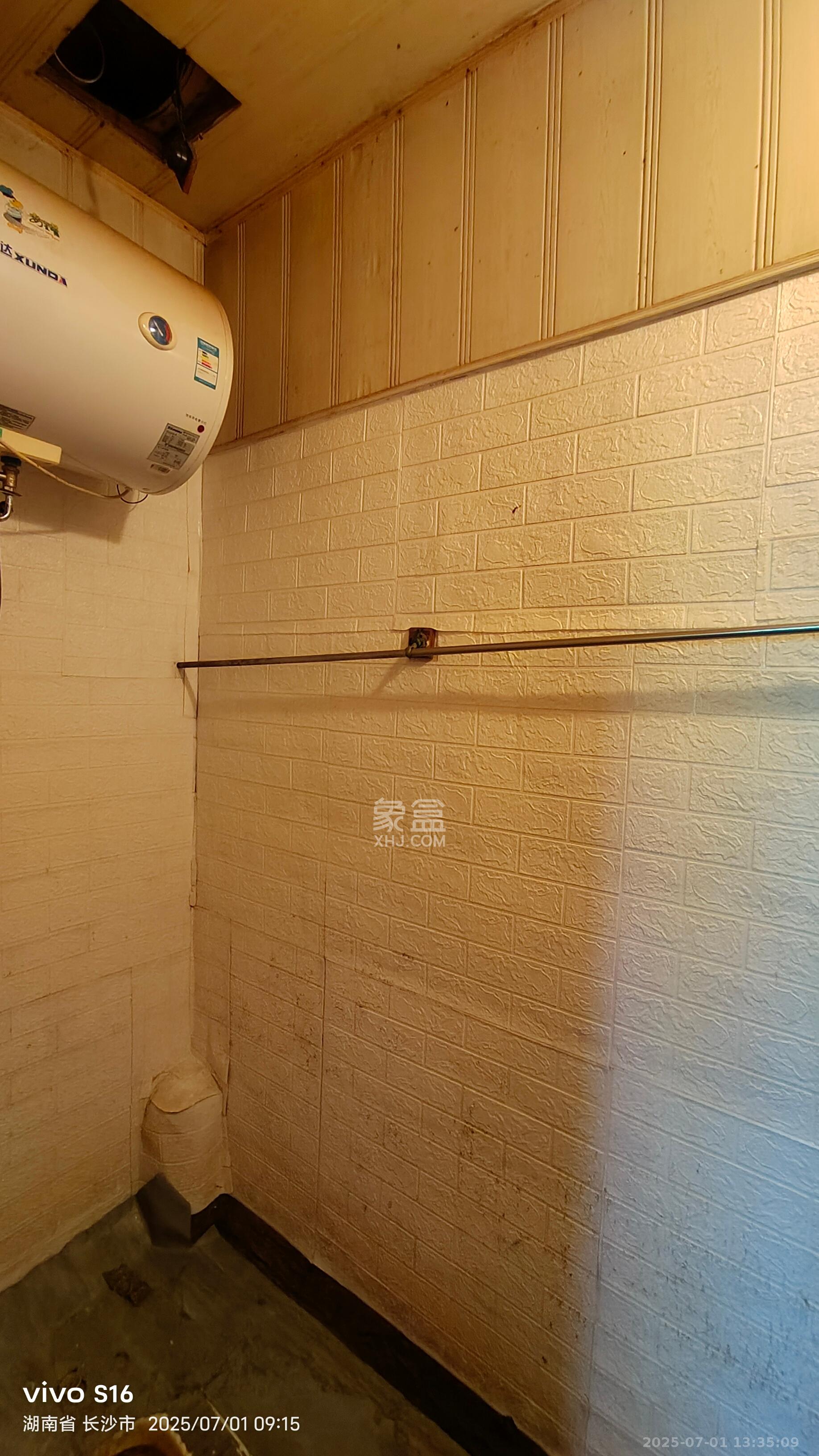 向韶村 2室1厅1卫 1500.0元/月 向韶村 2室1厅1卫 1500.0元/月室内图