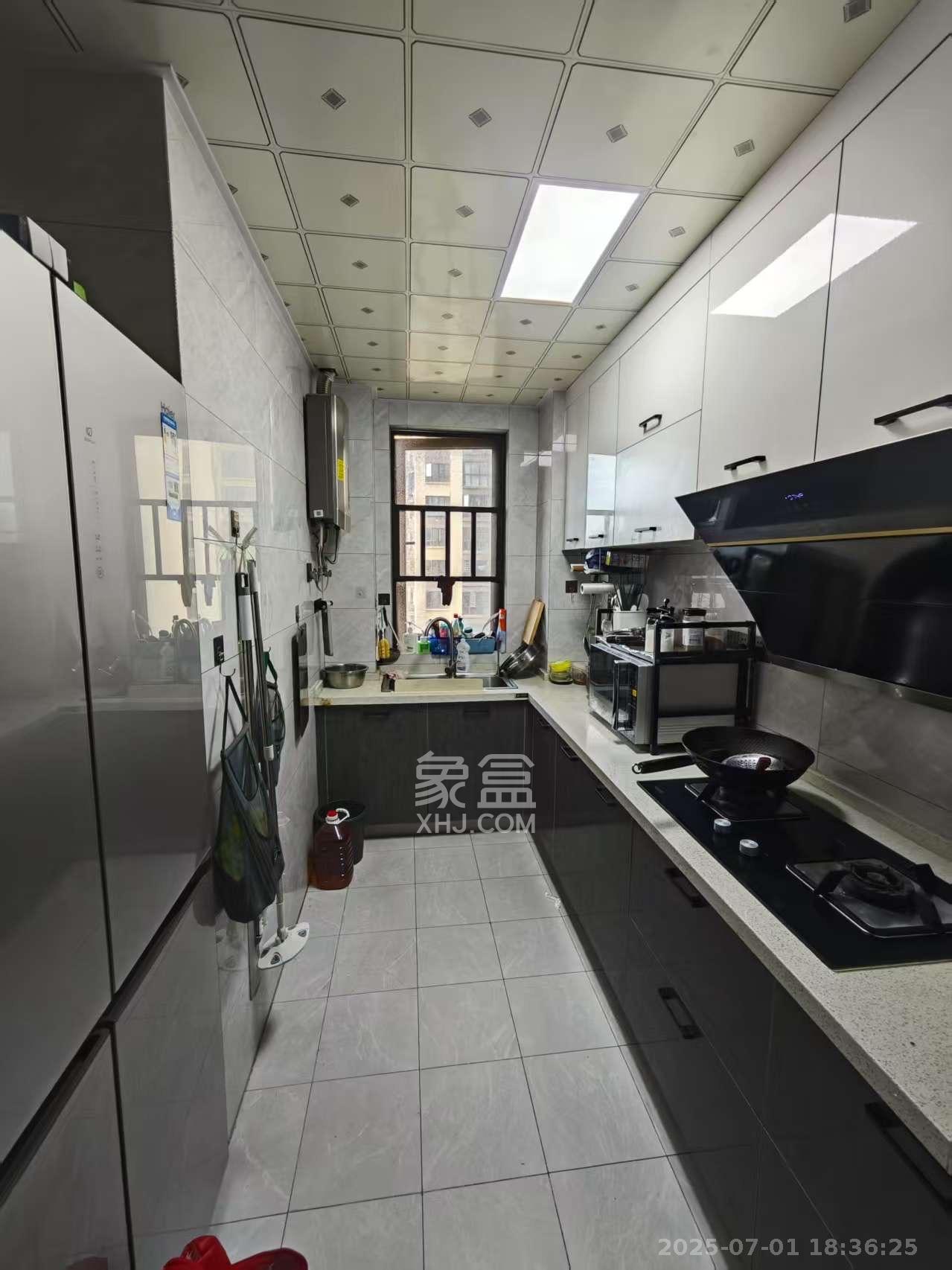 龙湖璟宸原著(龙湖紫宸) 3室2厅2卫 2000.0元/月 龙湖璟宸原著(龙湖紫宸) 3室2厅2卫 2000.0元/月室内图