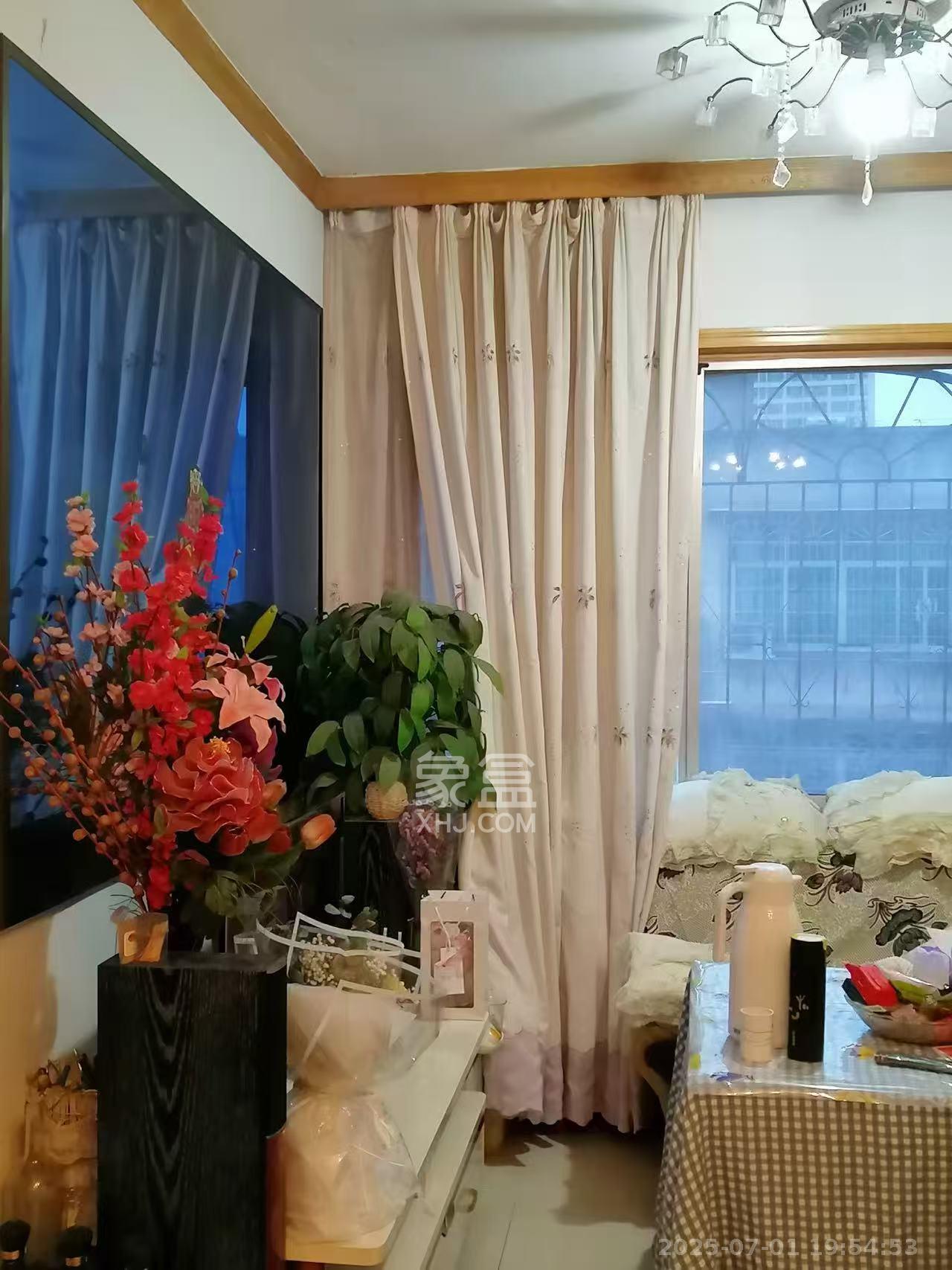 中建五局天心苑  2室1厅1卫    1100.0元/月 中建五局天心苑  2室1厅1卫    1100.0元/月室内图