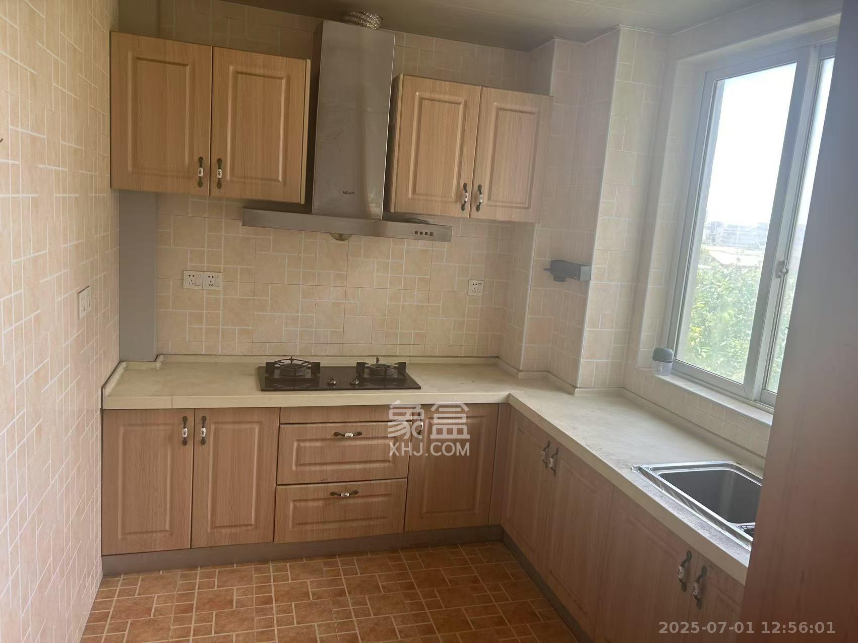 东业苹果社区  2室1厅1卫    1500.0元/月 东业苹果社区  2室1厅1卫    1500.0元/月