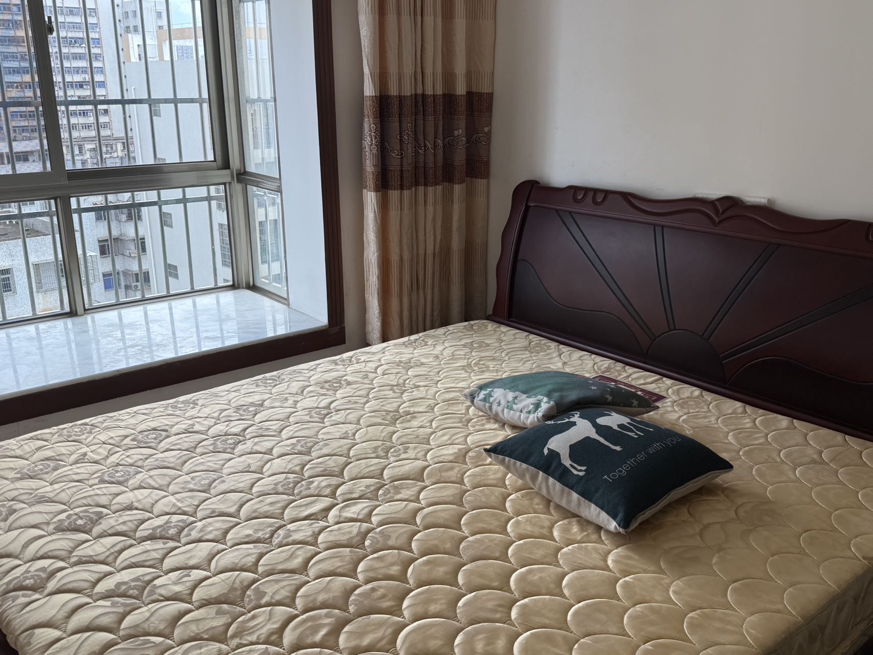 三林怡和园  3室2厅2卫   2800.00元/月室内图
