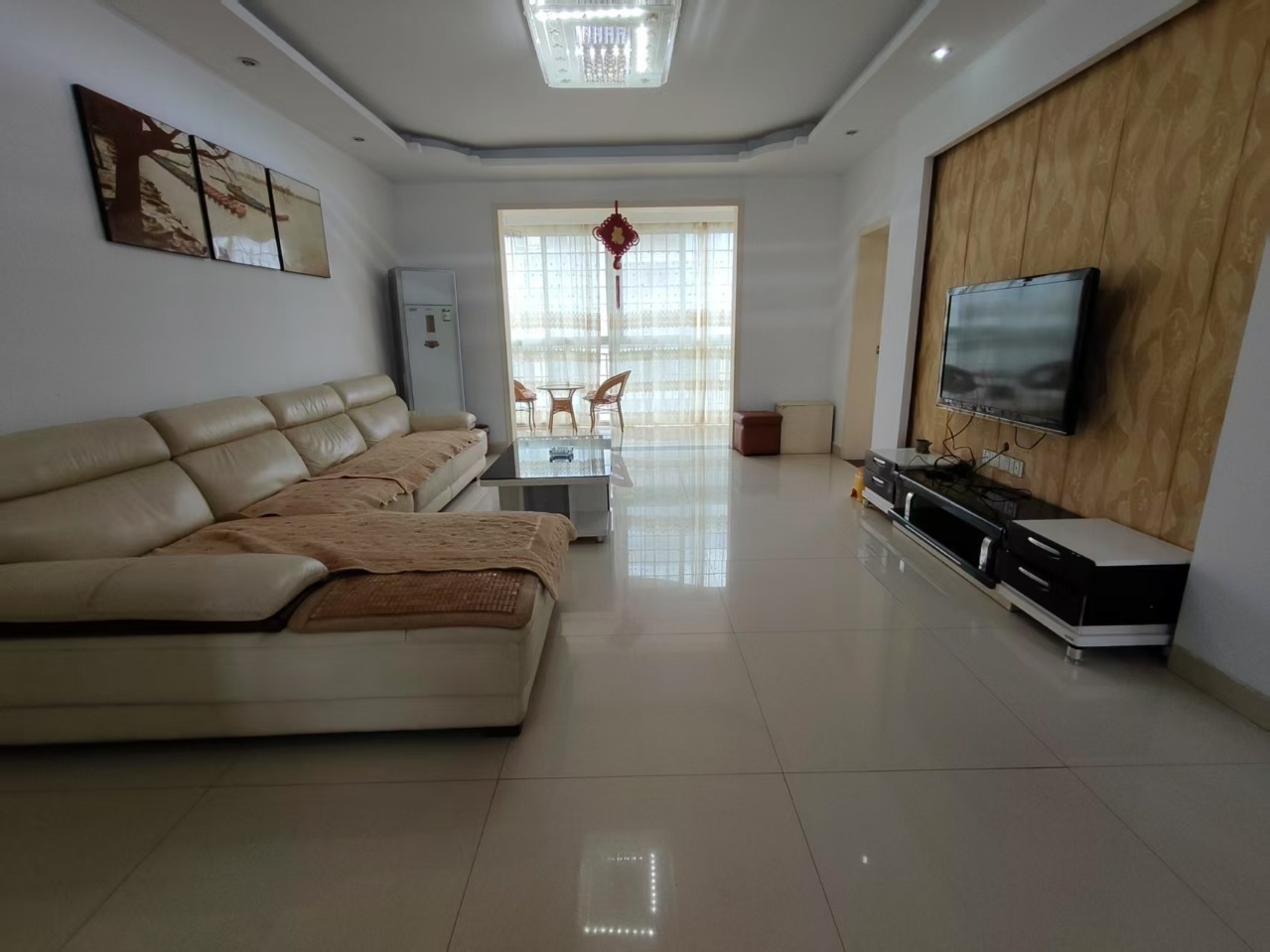 龙洲汇龙苑 4室5厅2卫 1800.0元/月 龙洲汇龙苑 4室5厅2卫 1800.0元/月室内图