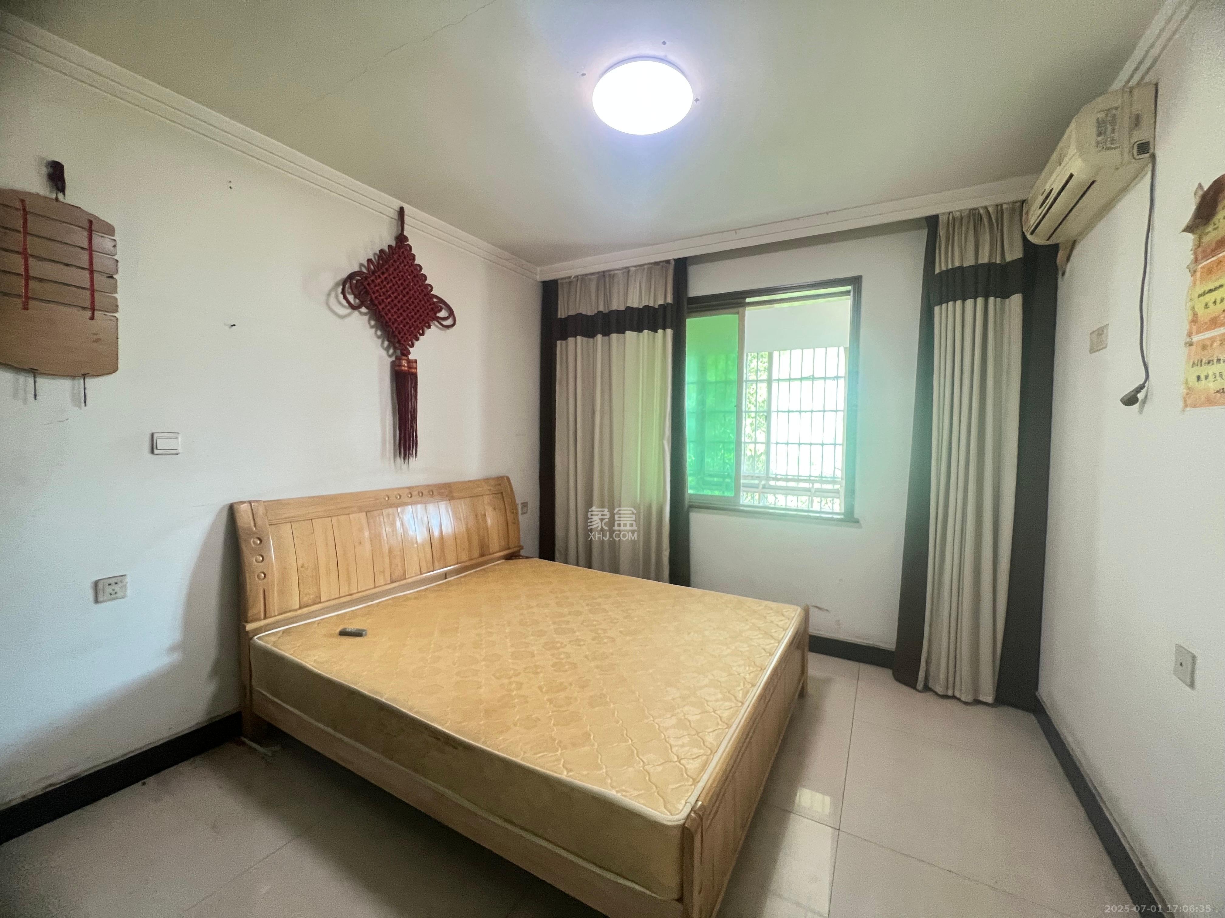 中南汽车世界 3室2厅2卫 1500.0元/月 中南汽车世界 3室2厅2卫 1500.0元/月室内图