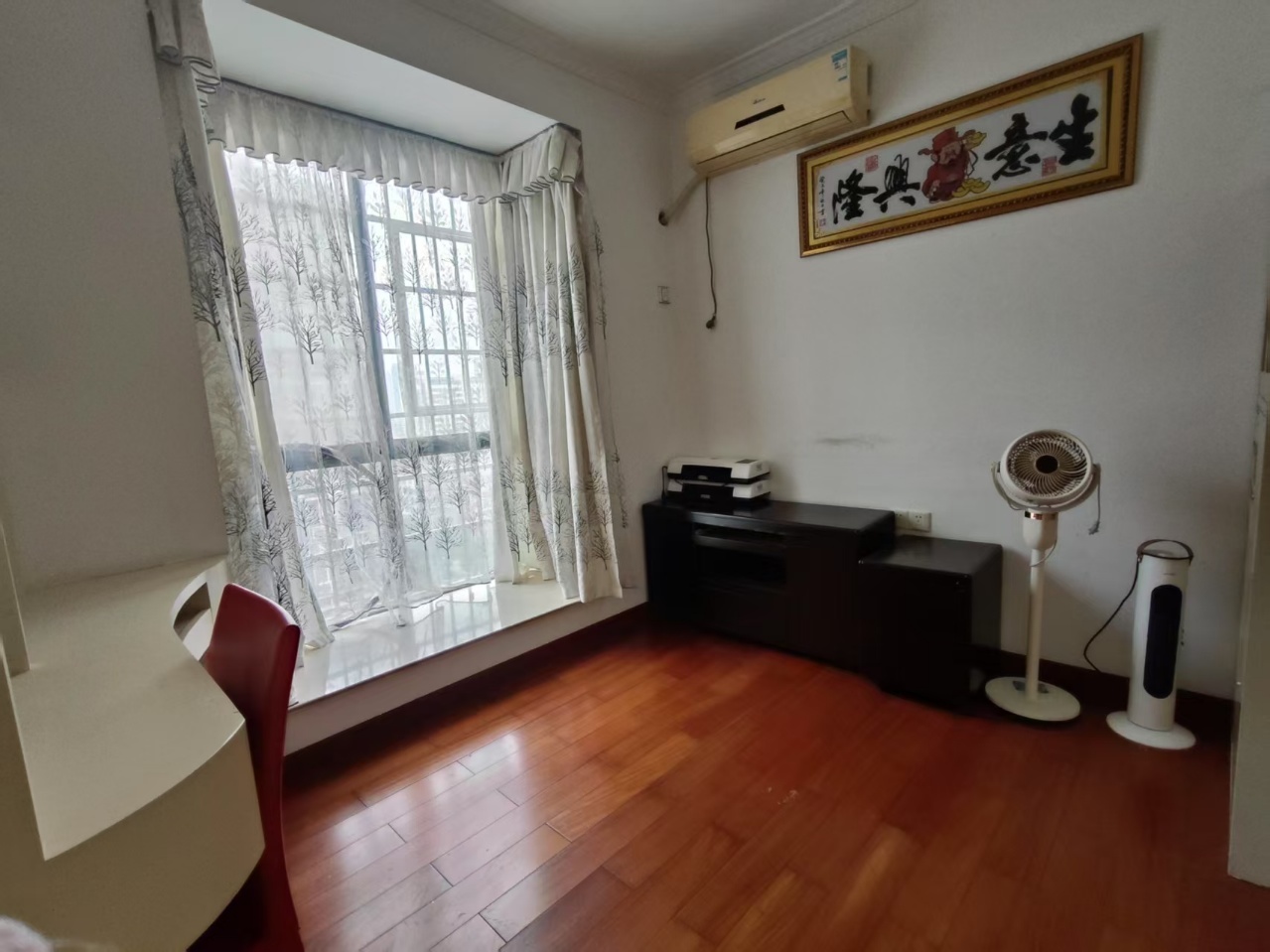 龙洲汇龙苑 4室5厅2卫 1800.0元/月 龙洲汇龙苑 4室5厅2卫 1800.0元/月室内图