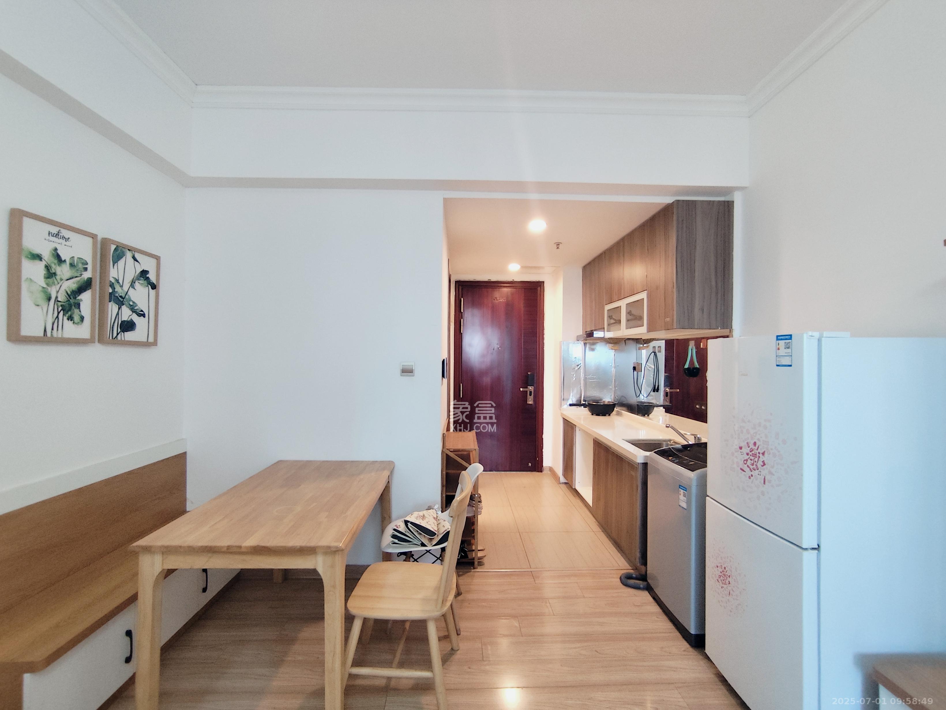 碧桂园星城首府 1室1厅1卫 1600.0元/月 碧桂园星城首府 1室1厅1卫 1600.0元/月室内图