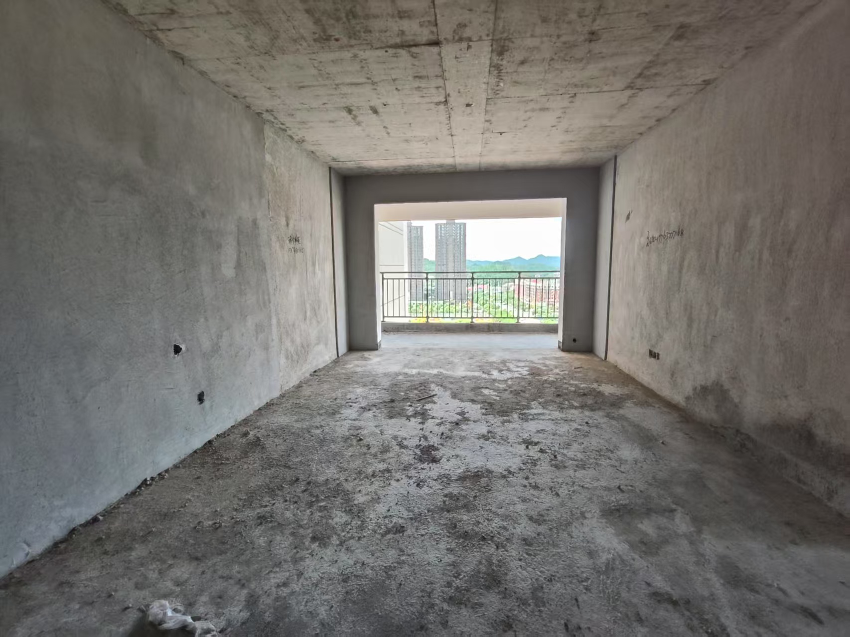 五江碧桂园城市广场  1室0厅0卫    65.8万 五江碧桂园城市广场  1室0厅0卫    65.8万客厅