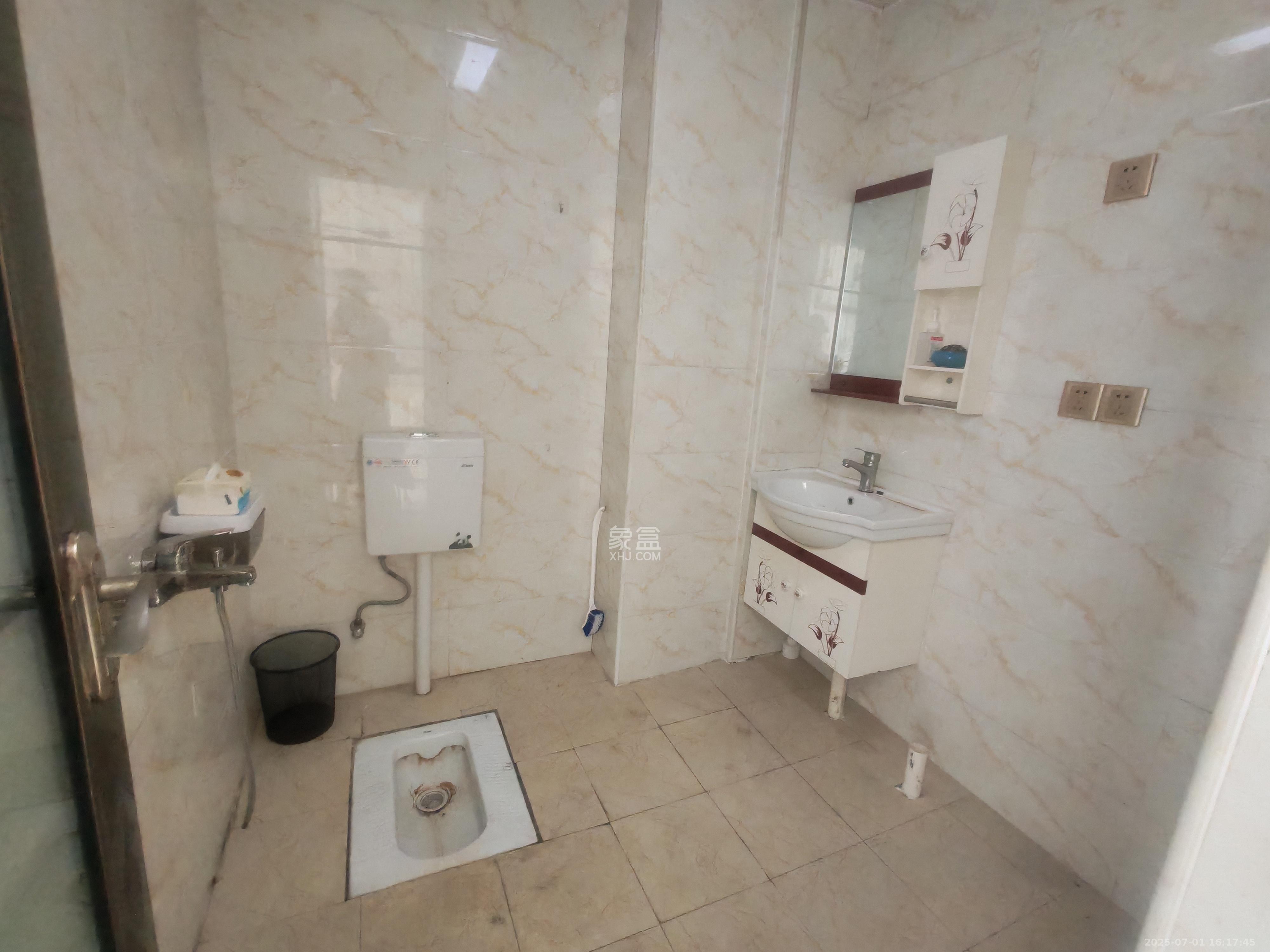 乐尚城 1室1厅1卫 1500.0元/月 乐尚城 1室1厅1卫 1500.0元/月室内图