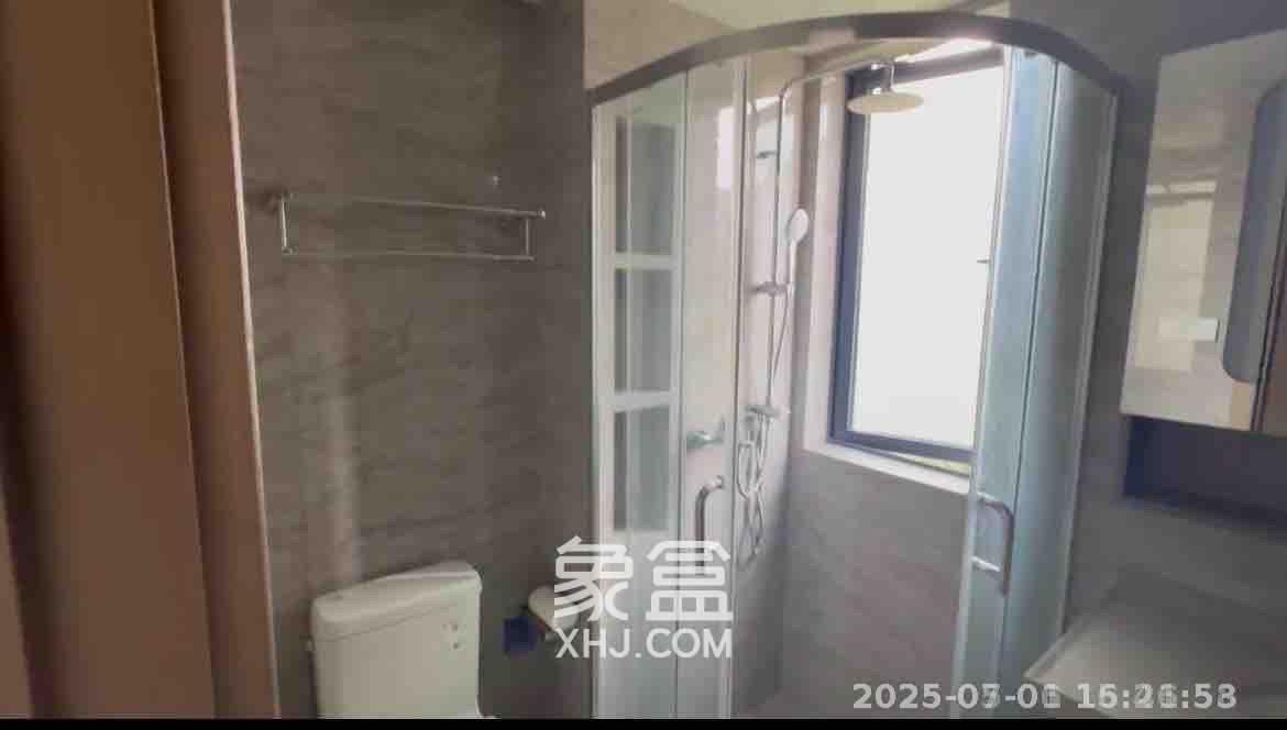 长房悦香山  4室2厅1卫   3500.00元/月室内图