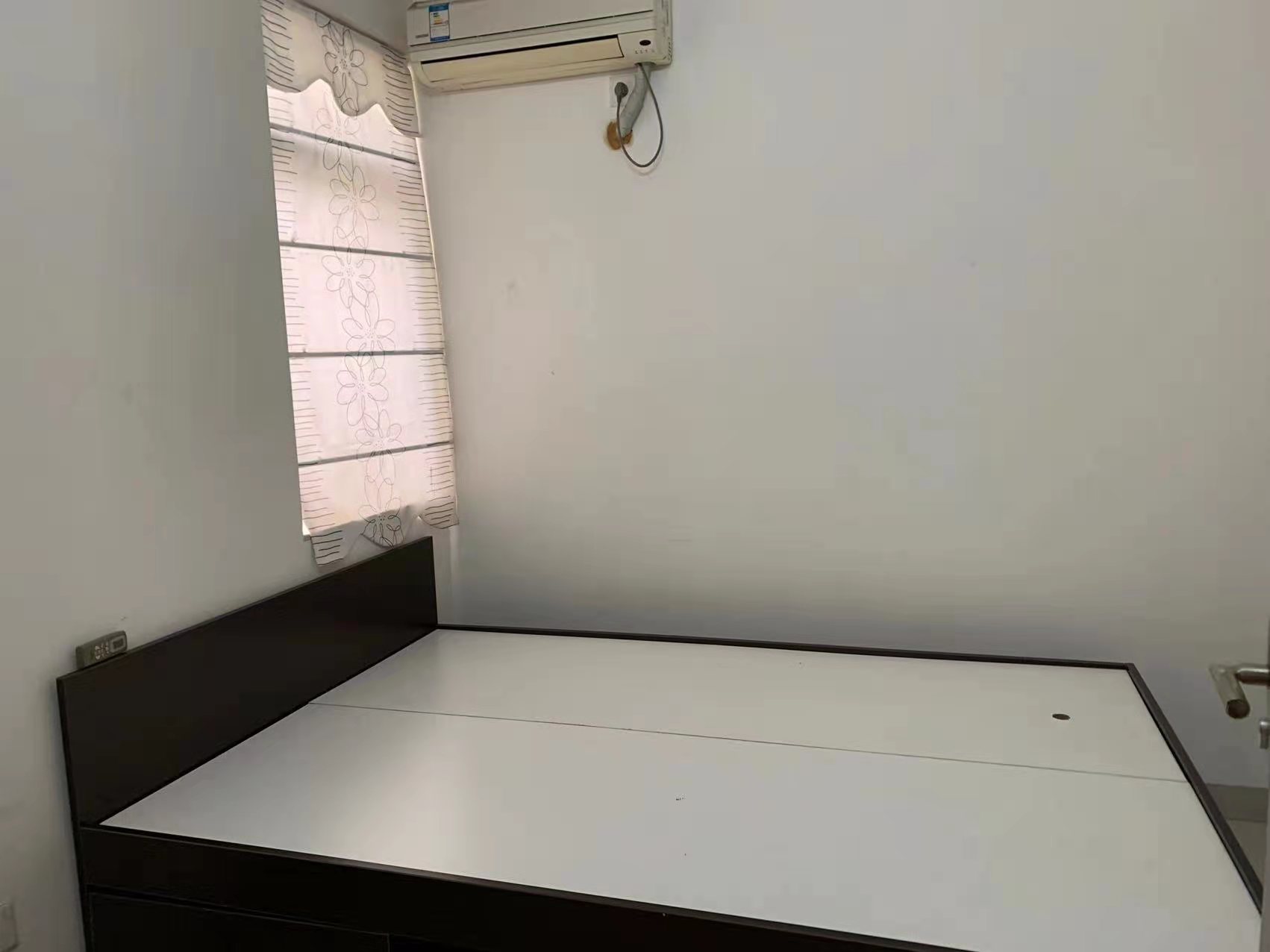 亚洲豪苑南区  2室2厅1卫   2500.00元/月室内图