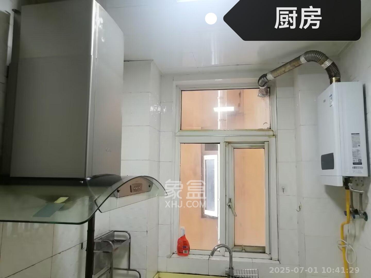 宏泽佳园  2室1厅1卫   2300.00元/月室内图