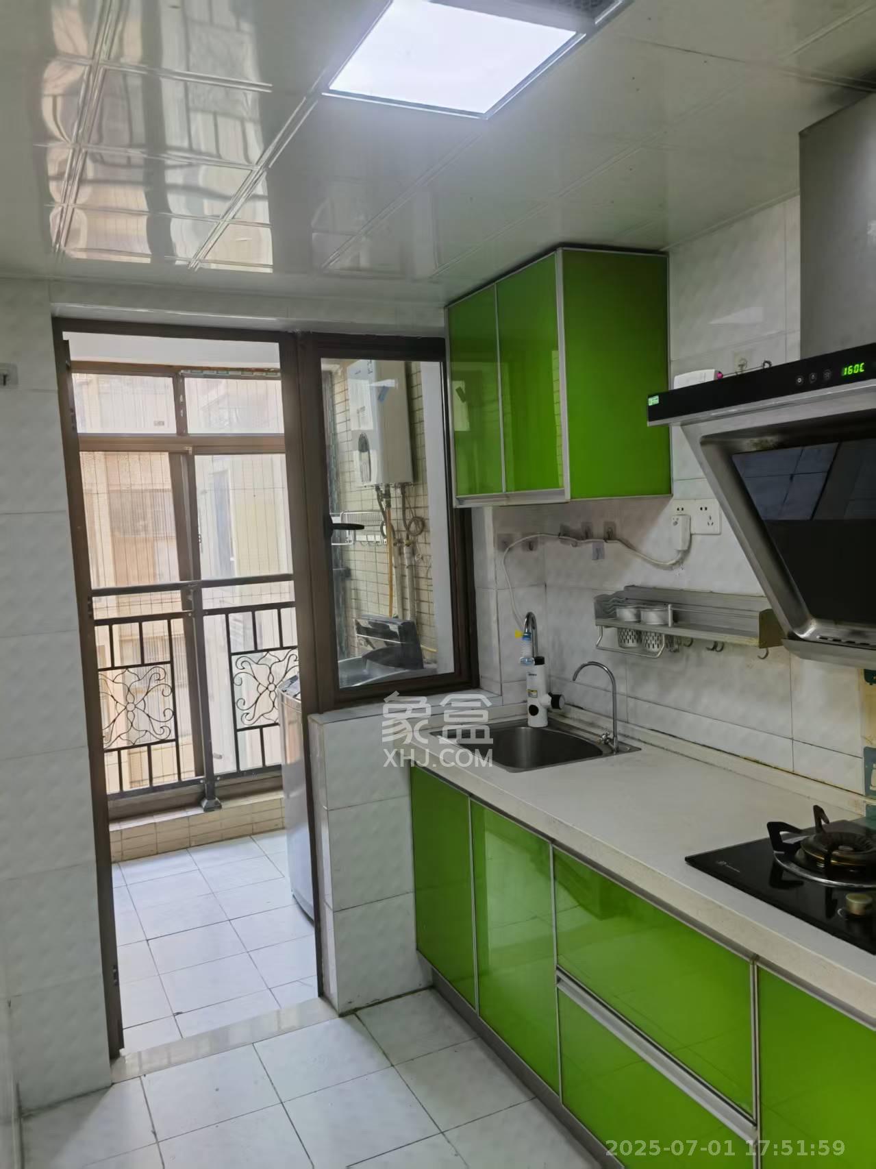 江山帝景哈佛 3室2厅1卫 1800.00元/月 江山帝景哈佛 3室2厅1卫 1800.00元/月室内图