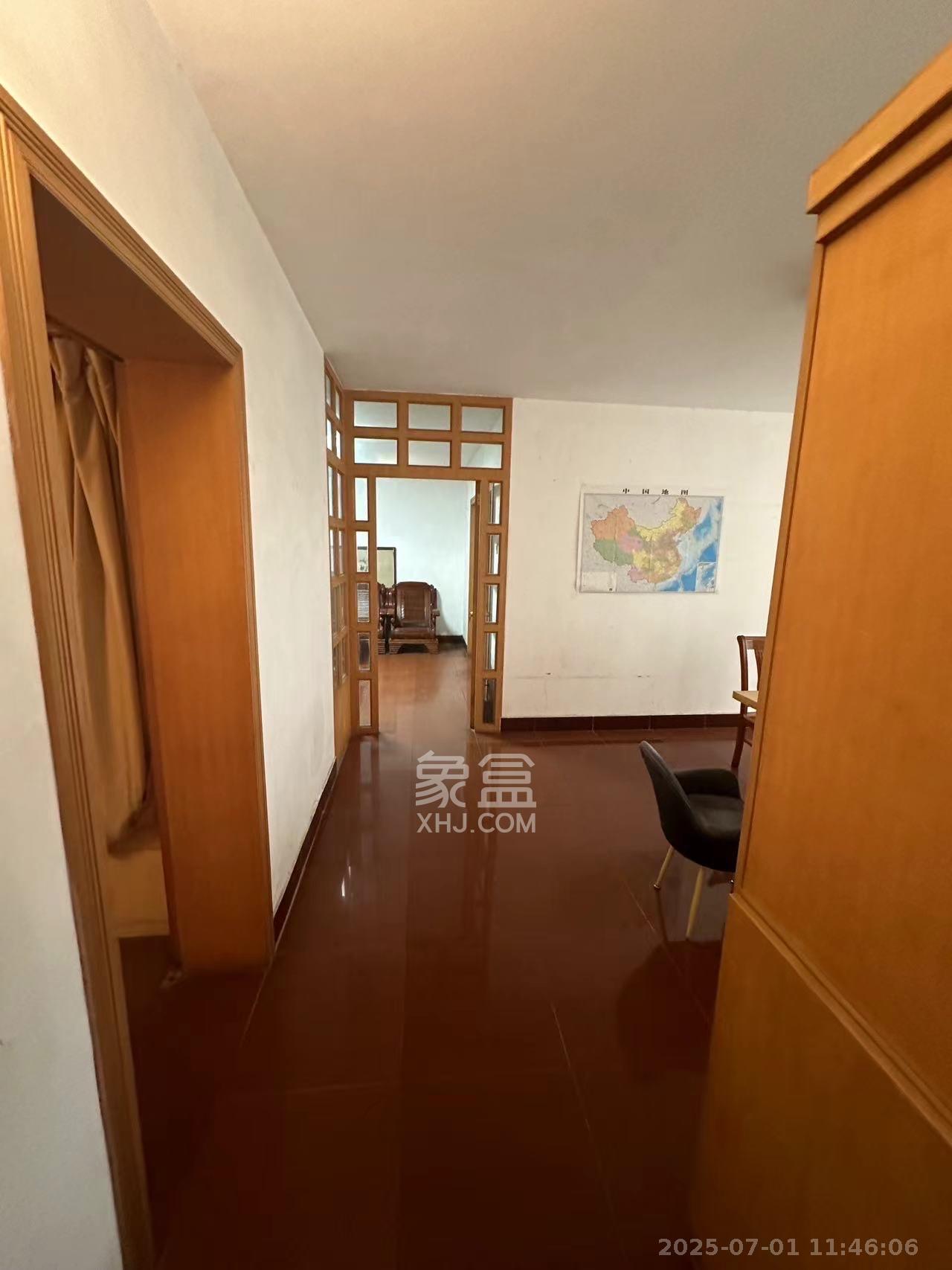广宇园丁新村  3室2厅2卫   2800.00元/月室内图
