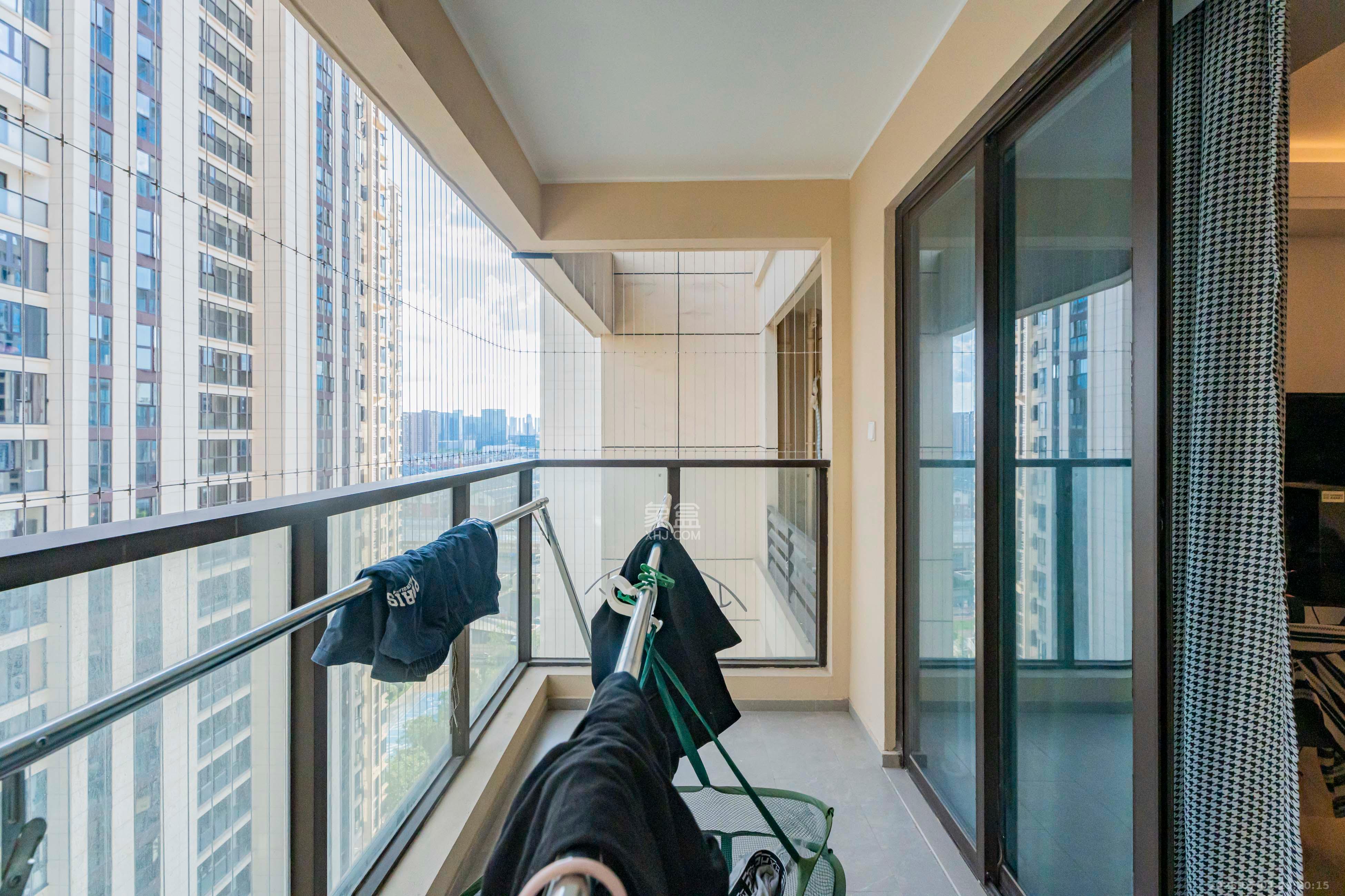 国润月湖郡 3室2厅2卫 168.0万 国润月湖郡 3室2厅2卫 168.0万阳台