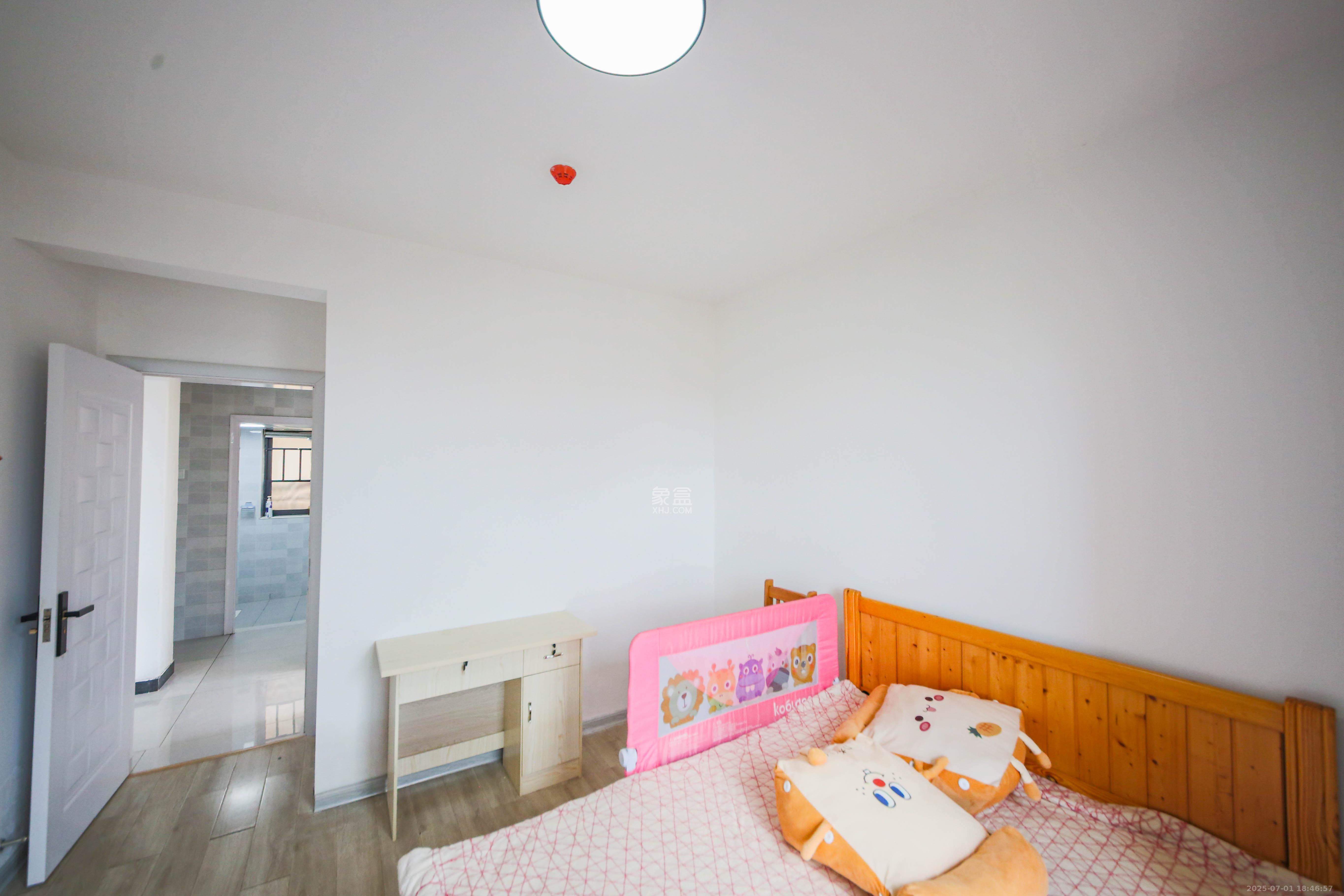 龙骧佳苑 3室2厅1卫 80.0万 龙骧佳苑 3室2厅1卫 80.0万卧室