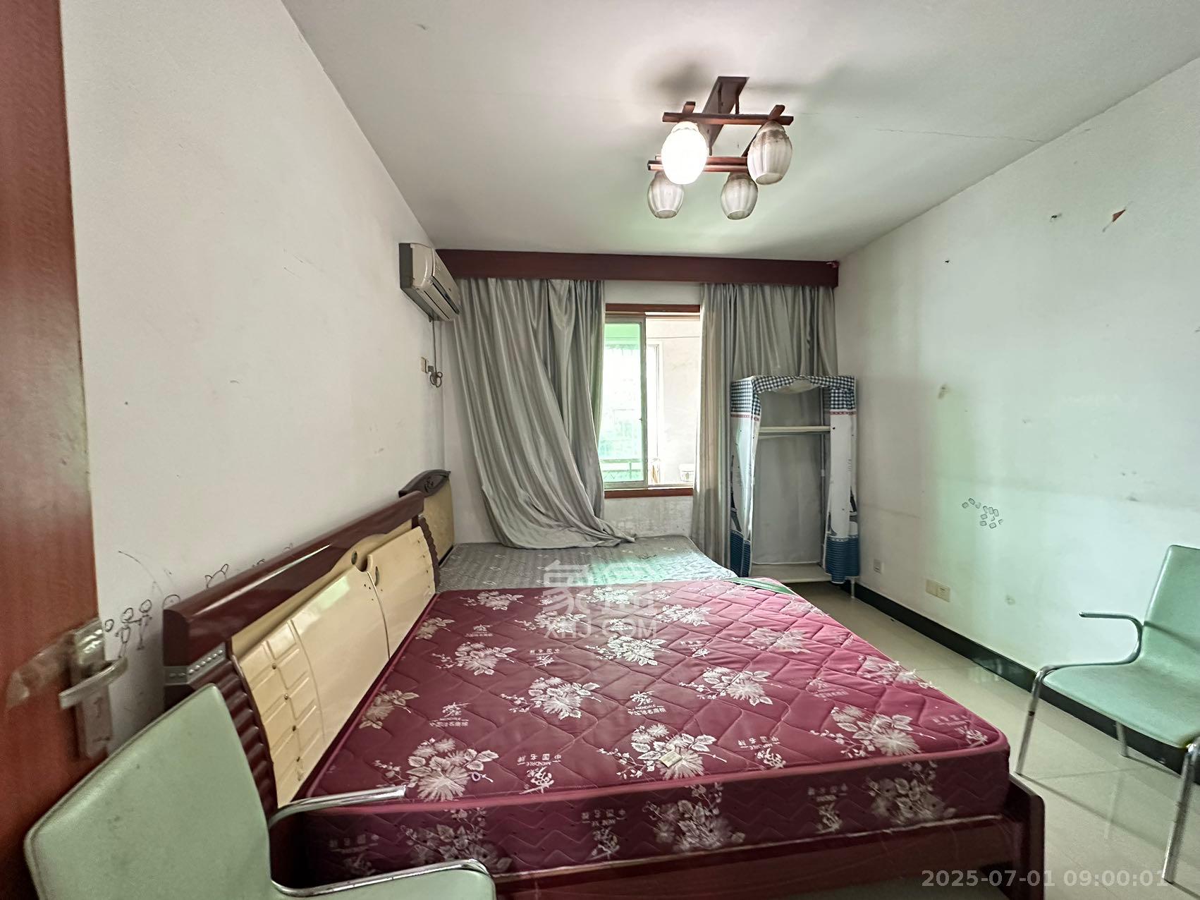 中南汽车世界 3室2厅2卫 1200.0元/月 中南汽车世界 3室2厅2卫 1200.0元/月室内图