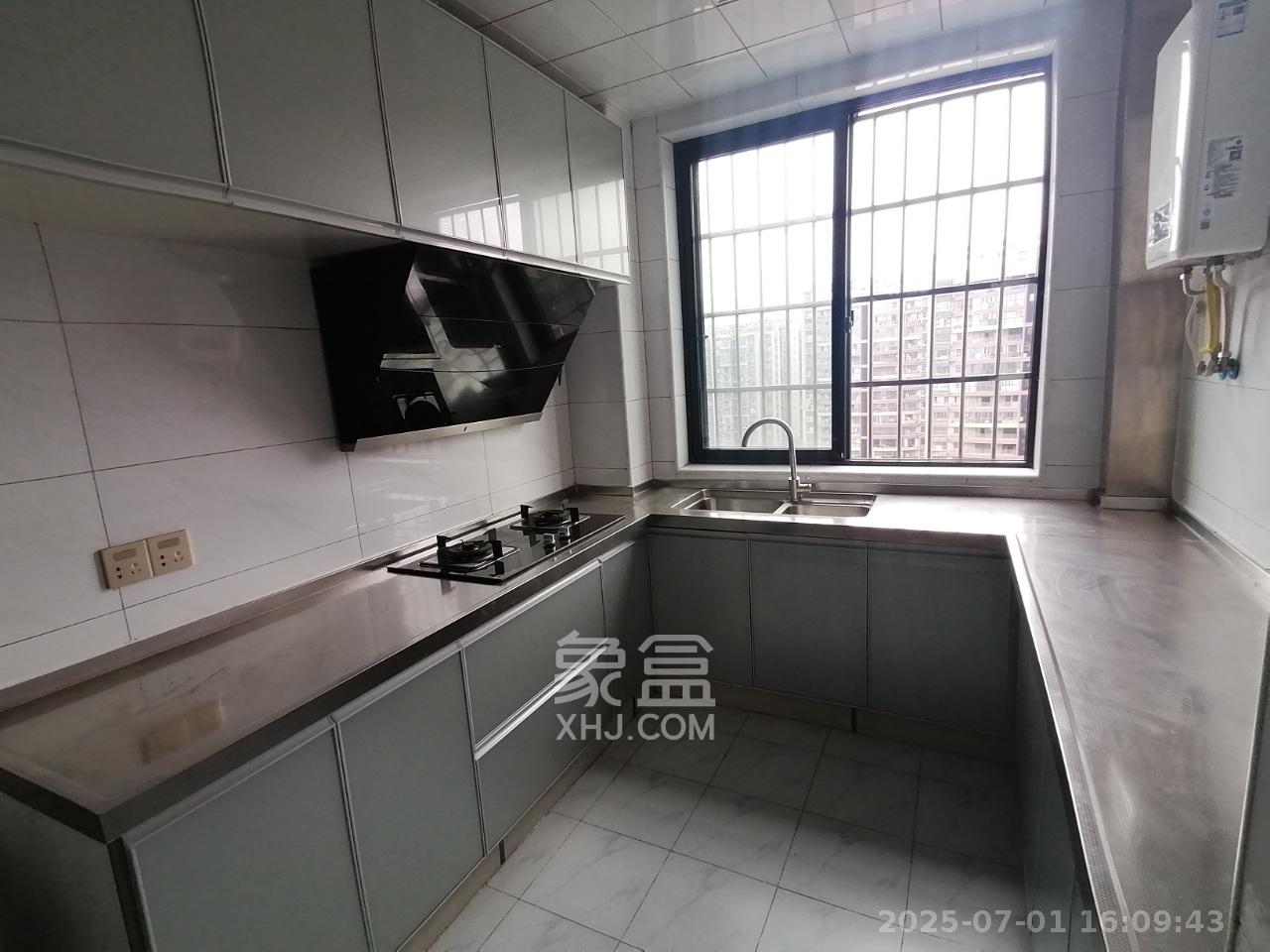 中悦领秀城 3室2厅2卫 2000.0元/月 中悦领秀城 3室2厅2卫 2000.0元/月室内图