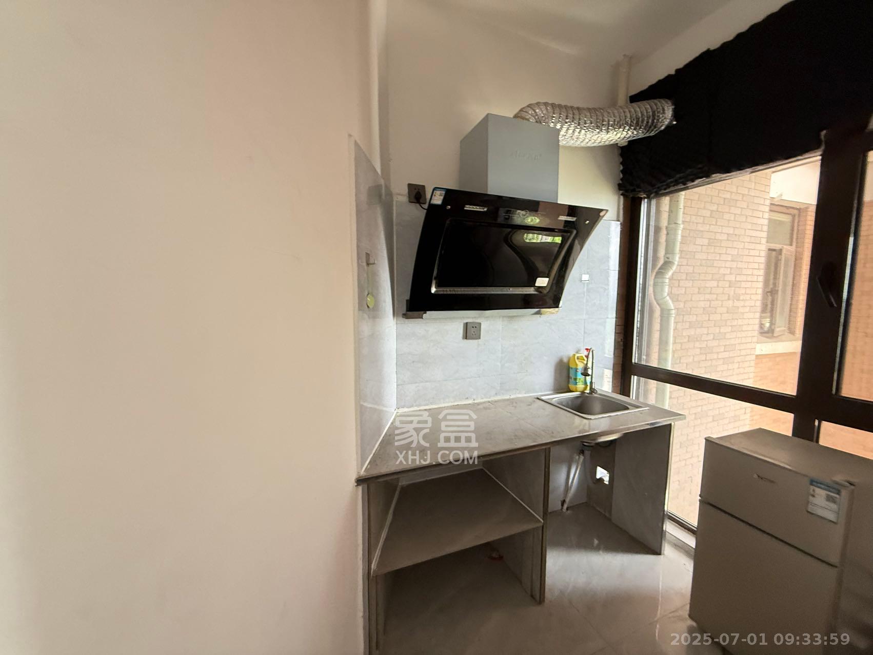 水岸世景  1室2厅2卫    1100.0元/月 水岸世景  1室2厅2卫    1100.0元/月室内图