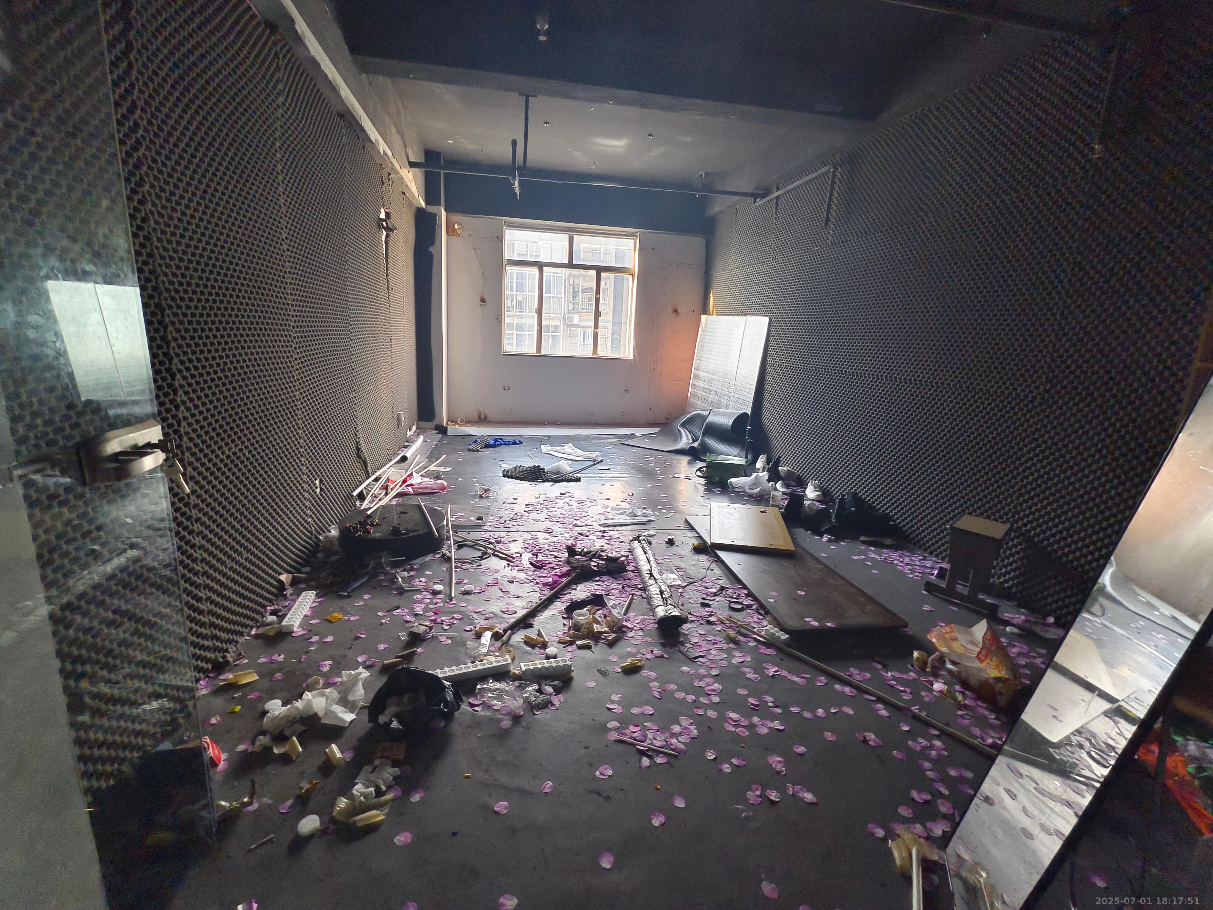 华瑞电子商厦（湖南科佳摄影城）   673.25㎡     20000.00元/月室内图