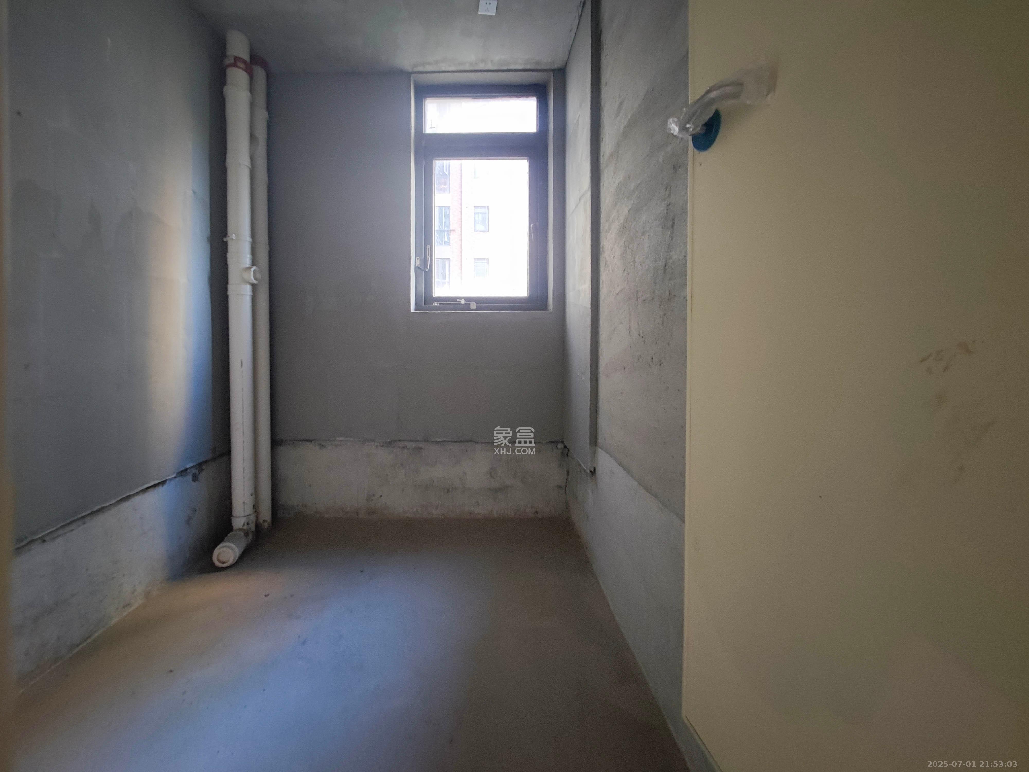 平吉上苑 3室2厅2卫 105.0万 平吉上苑 3室2厅2卫 105.0万卫生间