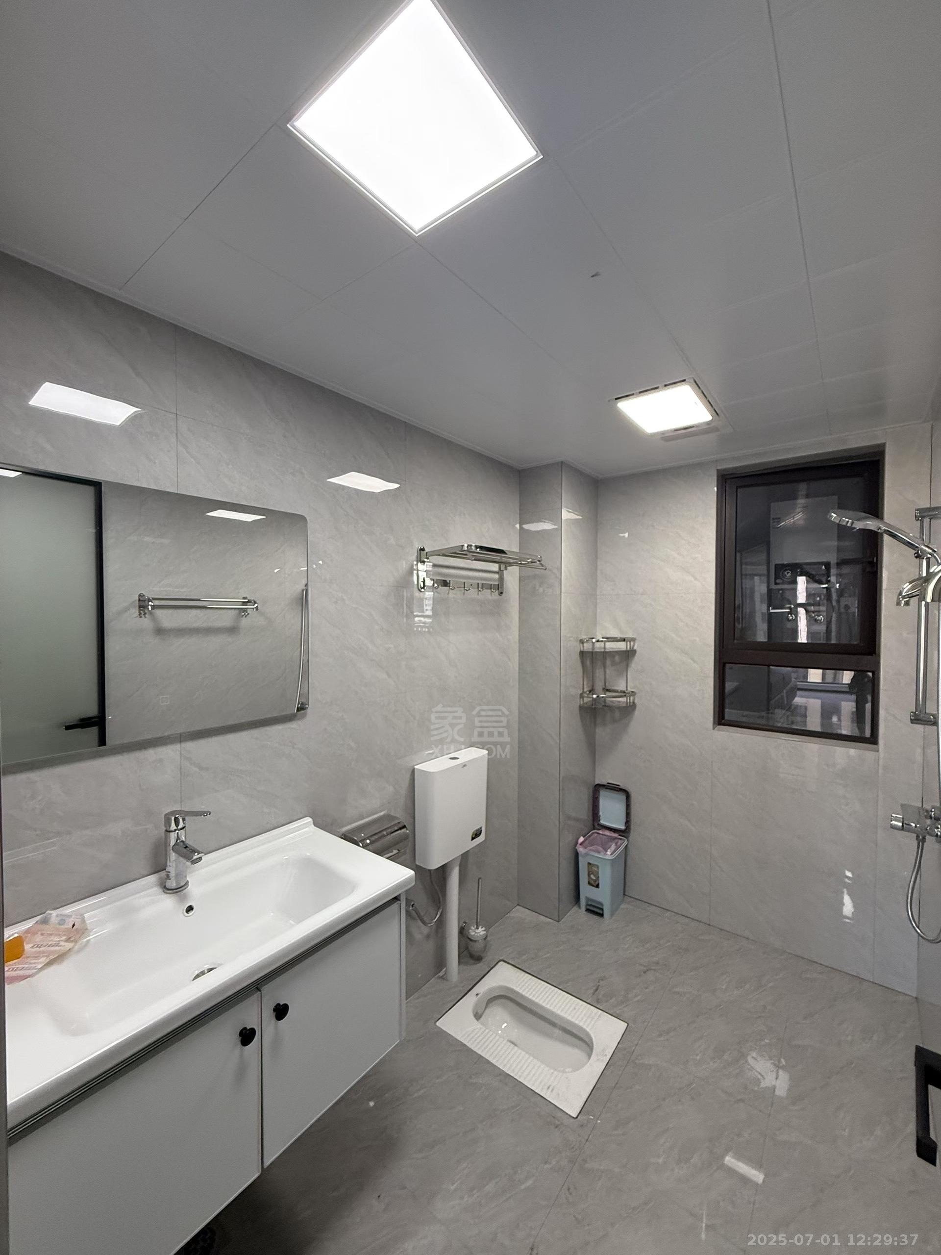 中海誉园 2室2厅1卫 2700.0元/月 中海誉园 2室2厅1卫 2700.0元/月室内图