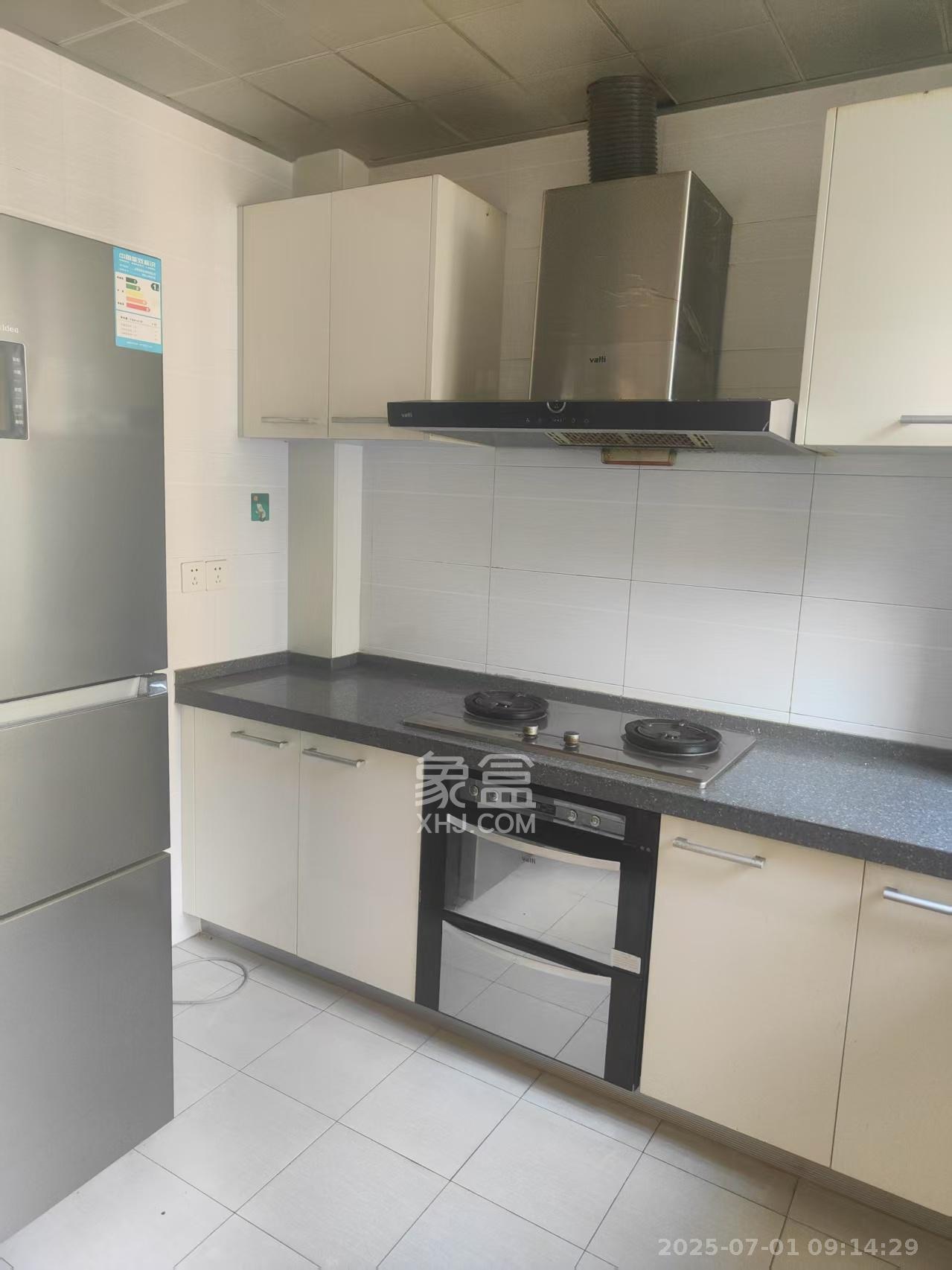 宏聚地中海 3室2厅2卫 2200.0元/月 宏聚地中海 3室2厅2卫 2200.0元/月室内图