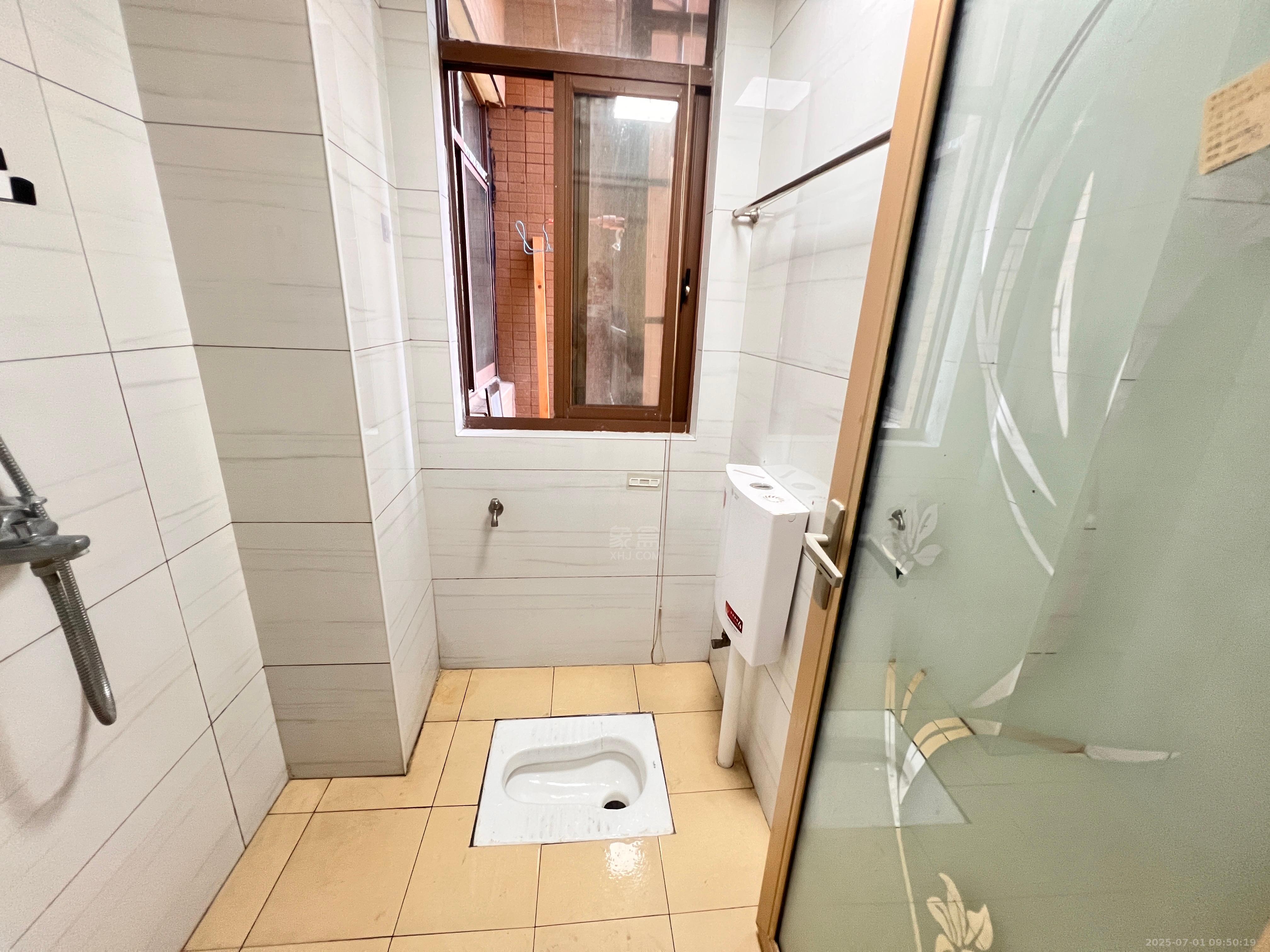 福鑫南郡 2室1厅1卫 1400.0元/月 福鑫南郡 2室1厅1卫 1400.0元/月室内图