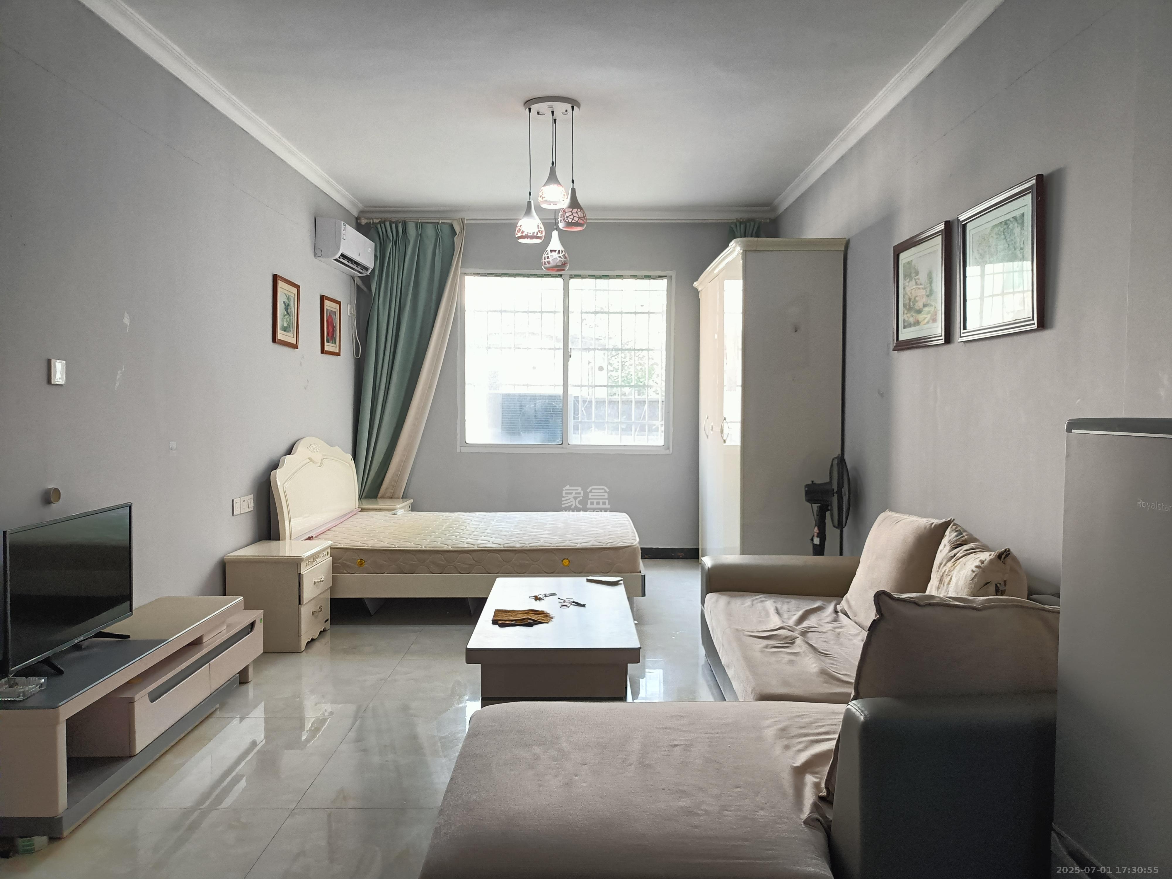 桐荫里社区  1室0厅1卫    1500.0元/月 桐荫里社区  1室0厅1卫    1500.0元/月