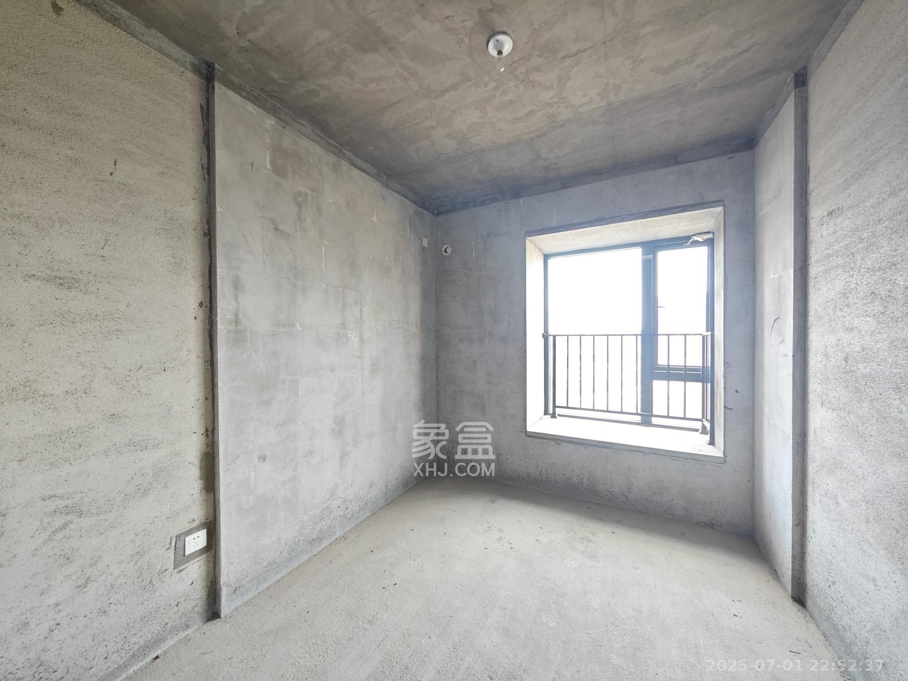 中建嘉和城  4室2厅2卫   118.00万卧室