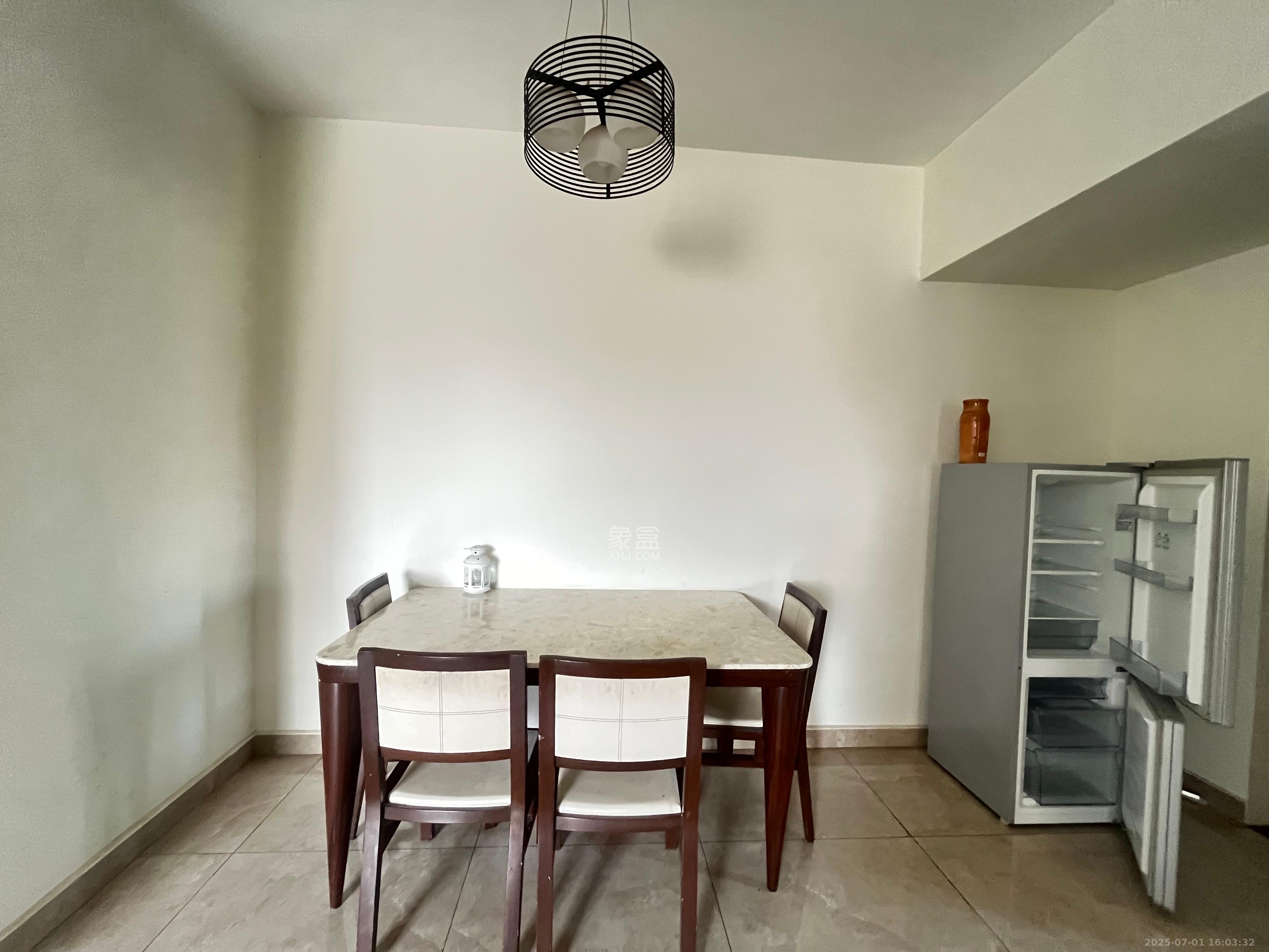 鑫远湘府逸园 3室2厅1卫 1800.0元/月 鑫远湘府逸园 3室2厅1卫 1800.0元/月室内图