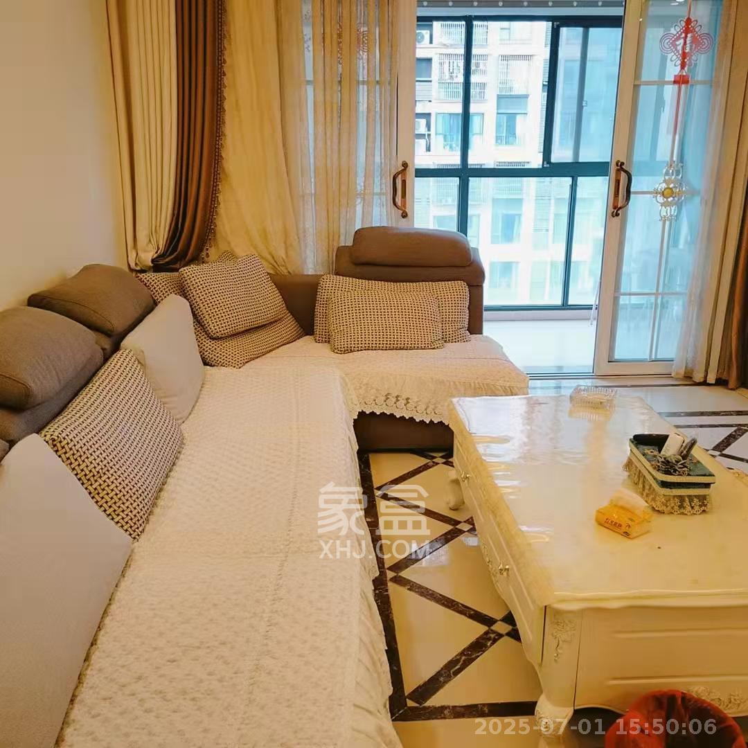 中城丽景香山园  3室2厅2卫   3800.00元/月室内图