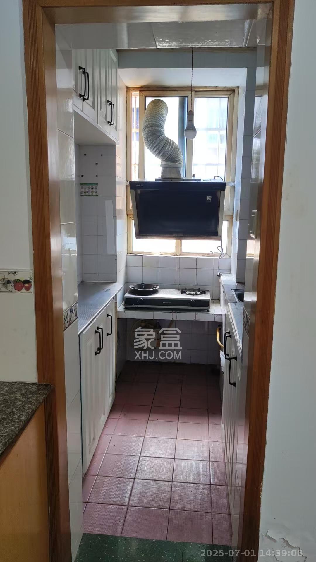 南园小区  3室2厅1卫   1900.00元/月室内图