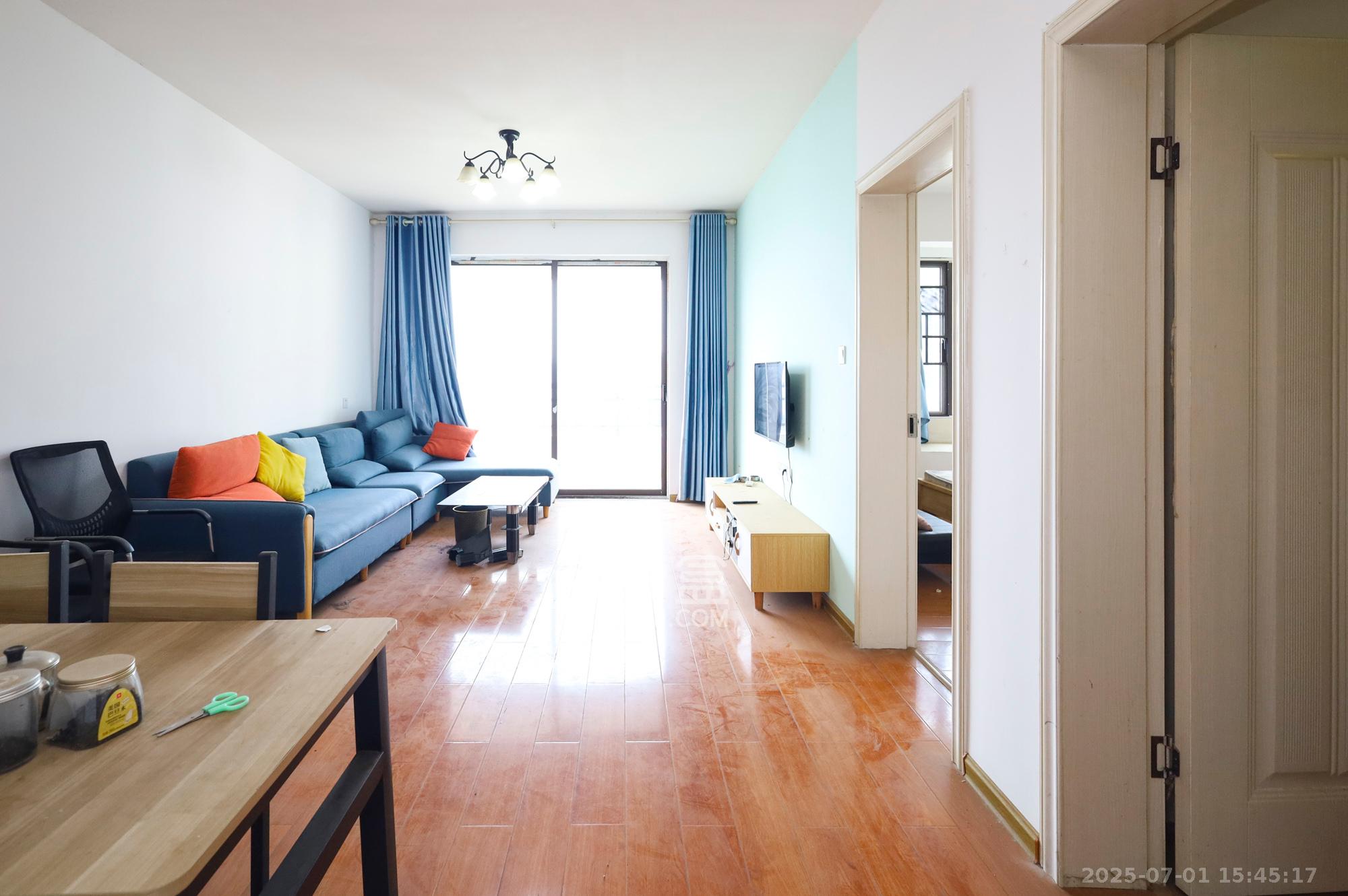 山语城三期 3室2厅1卫 1800.0元/月 山语城三期 3室2厅1卫 1800.0元/月室内图