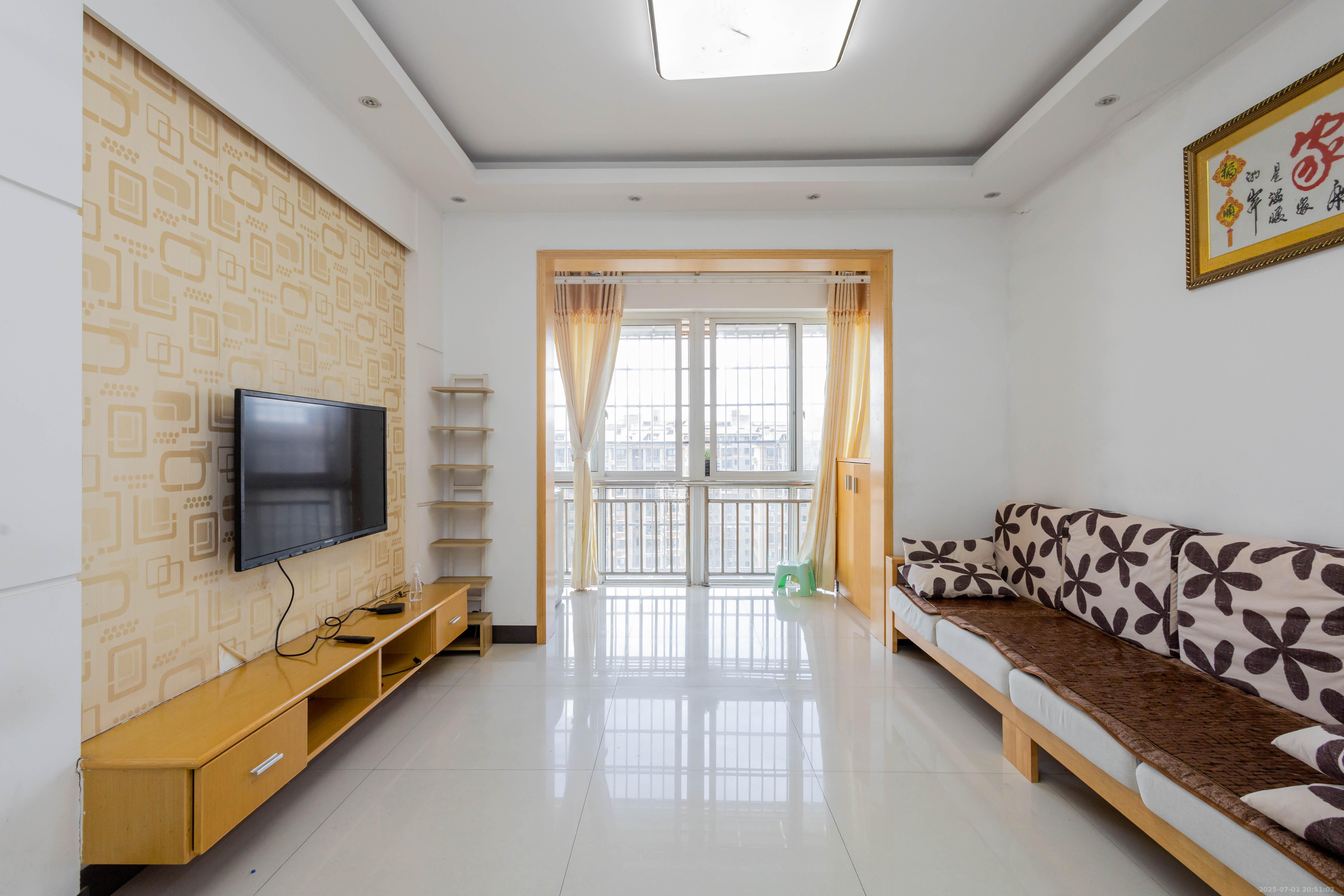 爵士湘 2室2厅1卫 42.0万 爵士湘 2室2厅1卫 42.0万客厅