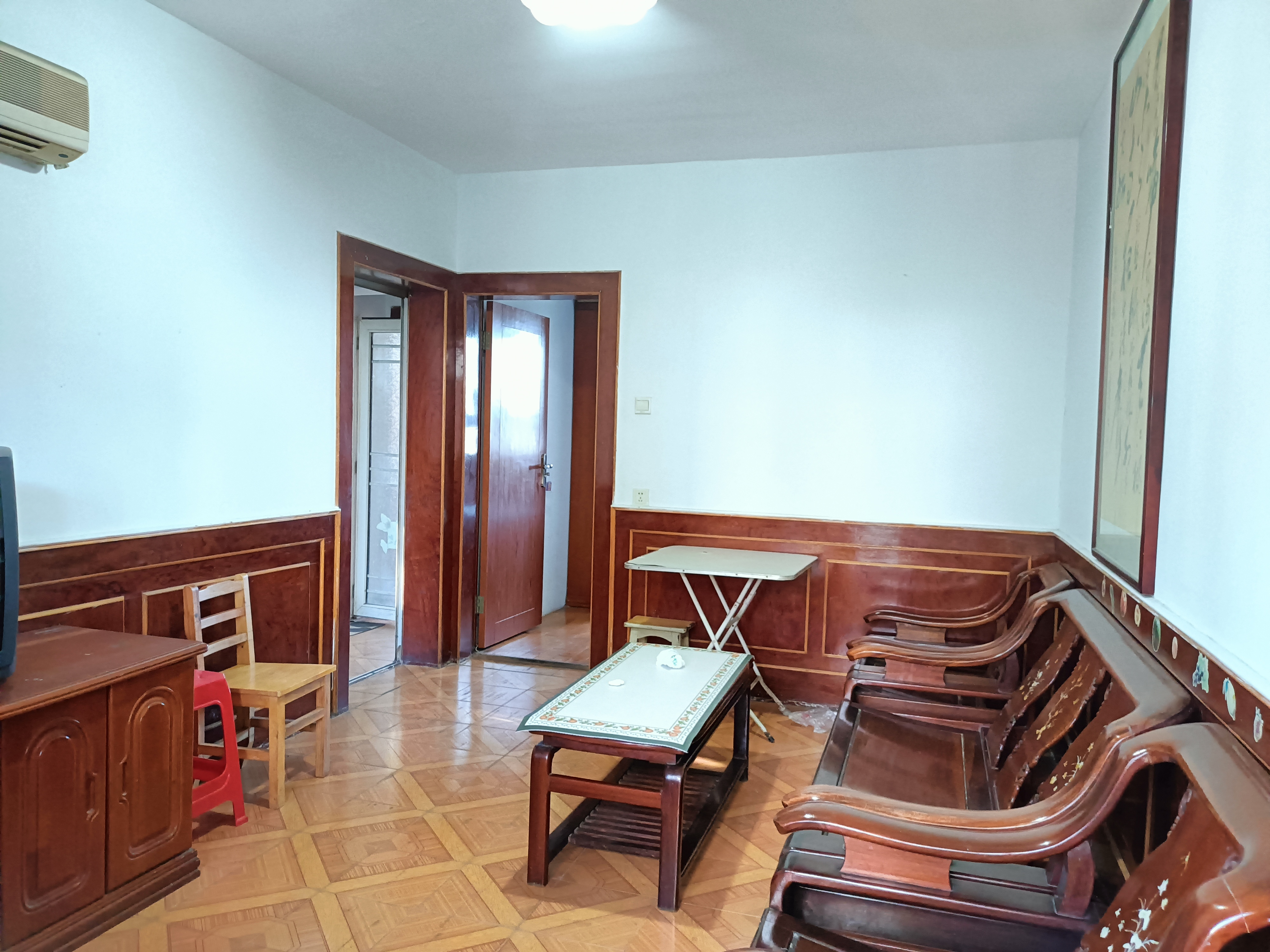 粮贸大厦 4室1厅1卫 2600.0元/月 粮贸大厦 4室1厅1卫 2600.0元/月户型图