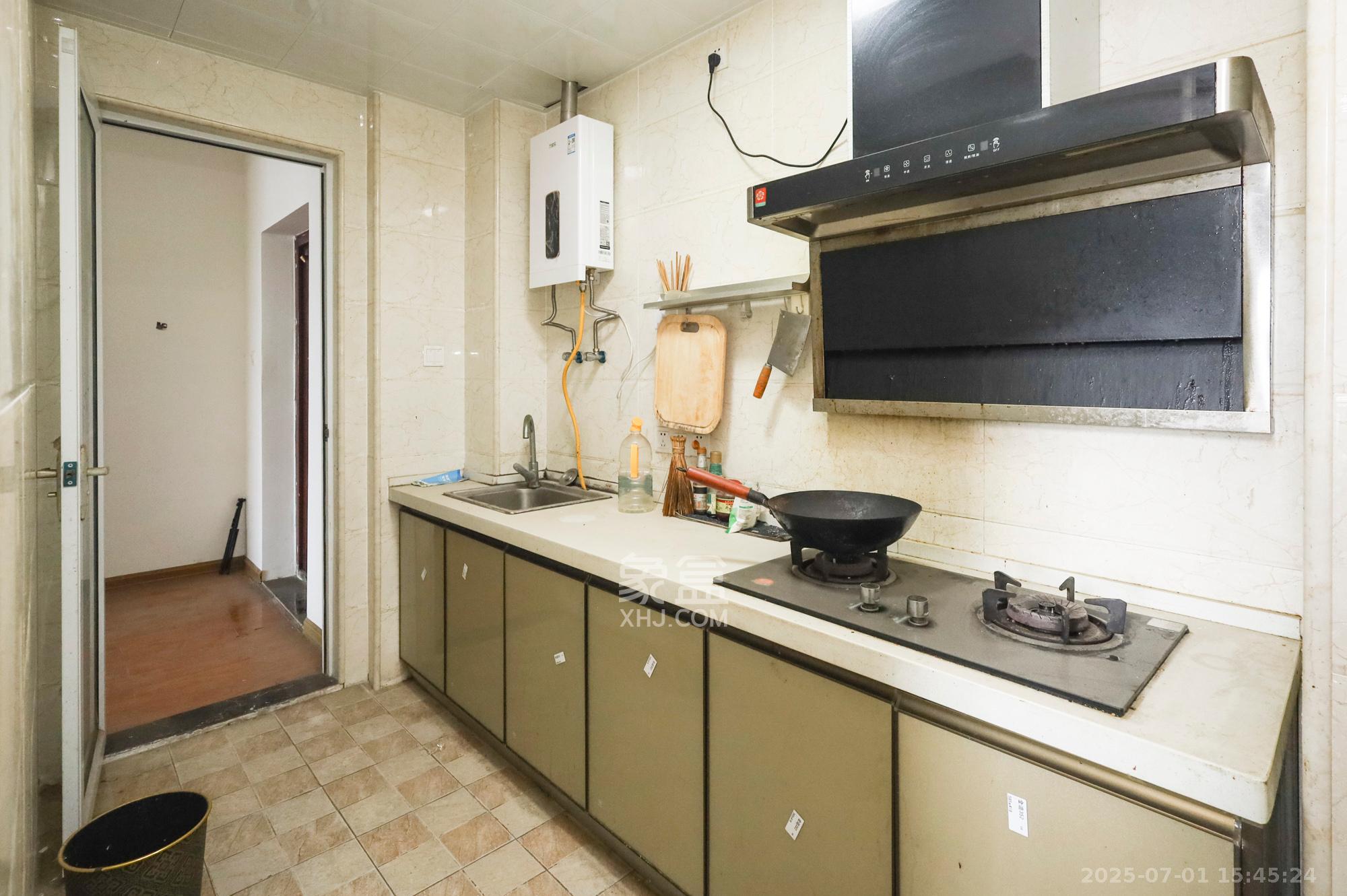 山语城三期 3室2厅1卫 1800.0元/月 山语城三期 3室2厅1卫 1800.0元/月室内图