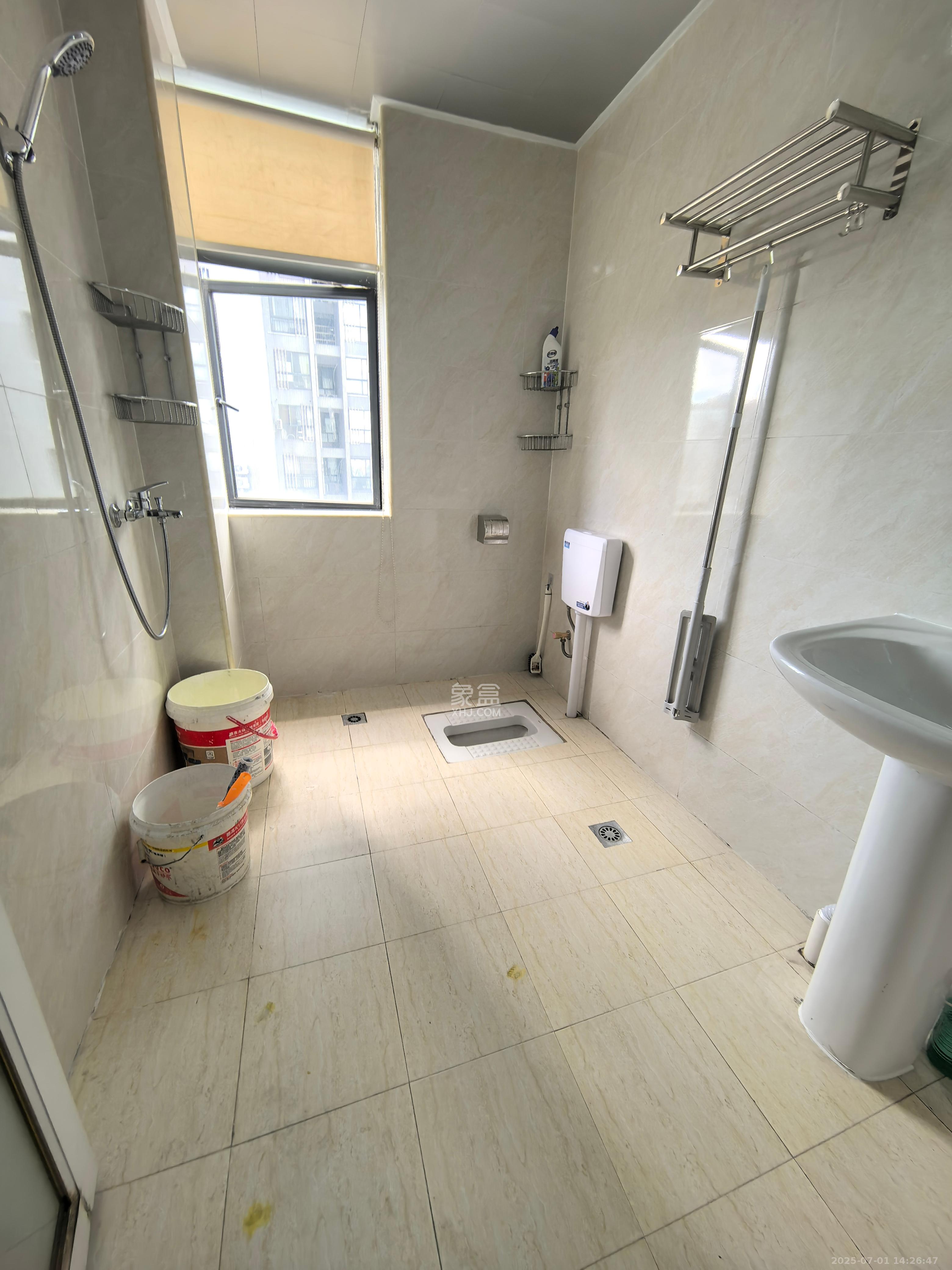 长大彩虹都  3室2厅2卫   2800.00元/月室内图