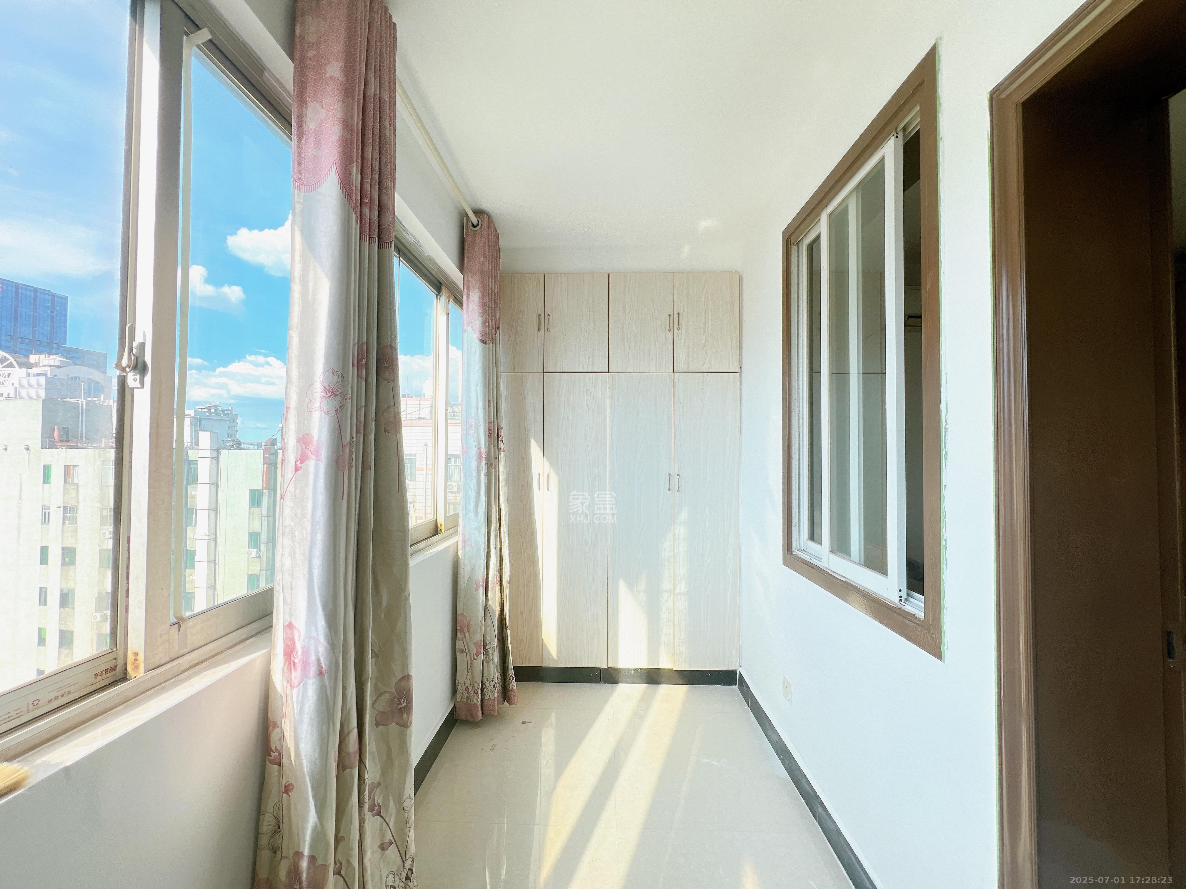 海东青大厦  2室2厅1卫    2800.0元/月 海东青大厦  2室2厅1卫    2800.0元/月室内图