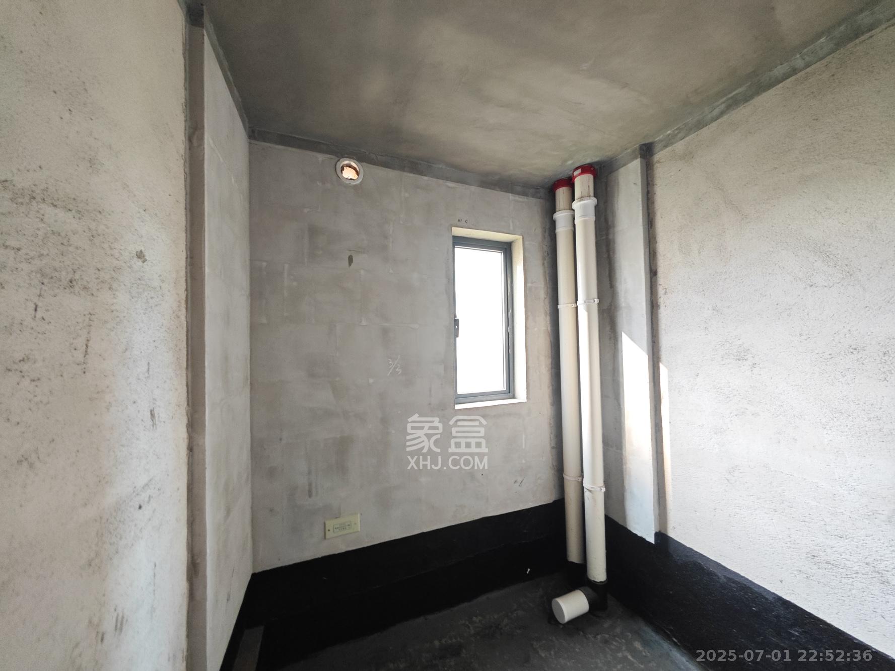 中建嘉和城  4室2厅2卫   118.00万其他