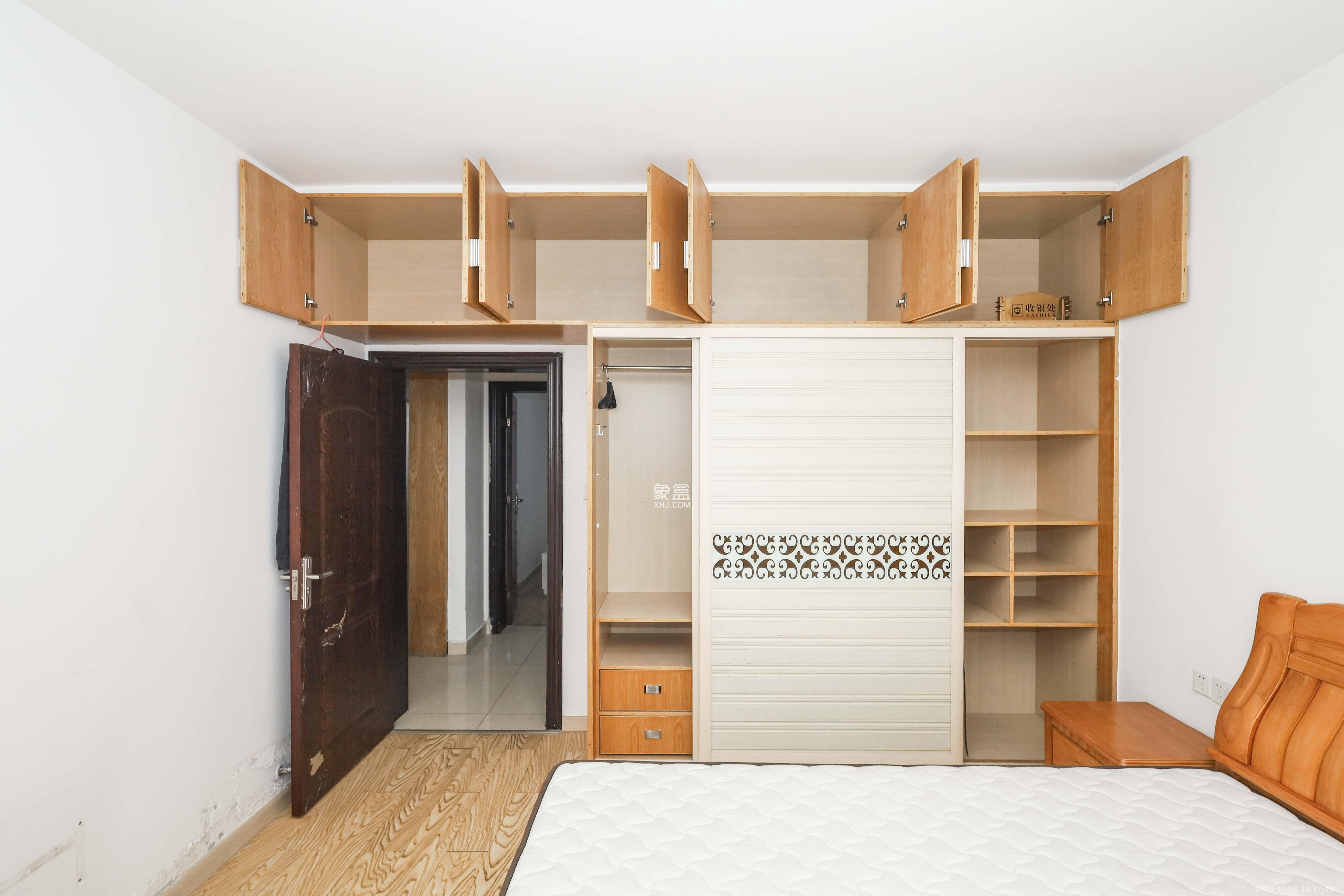 保利麓谷林语E区 3室2厅1卫 2300.0元/月 保利麓谷林语E区 3室2厅1卫 2300.0元/月室内图