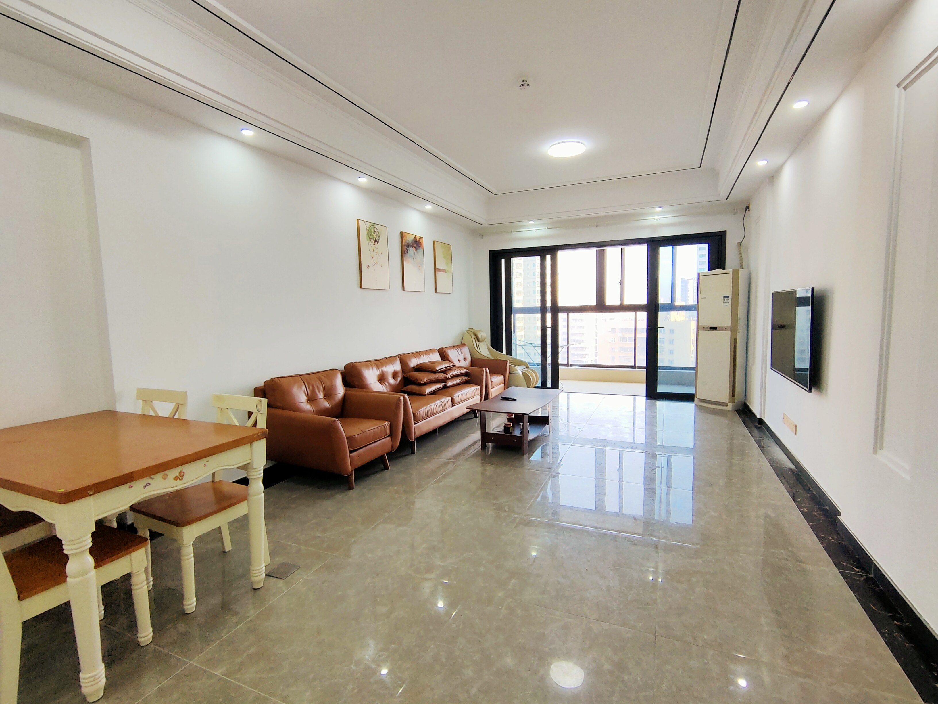 华润中心 3室2厅2卫 5500.00元/月 华润中心 3室2厅2卫 5500.00元/月室内图