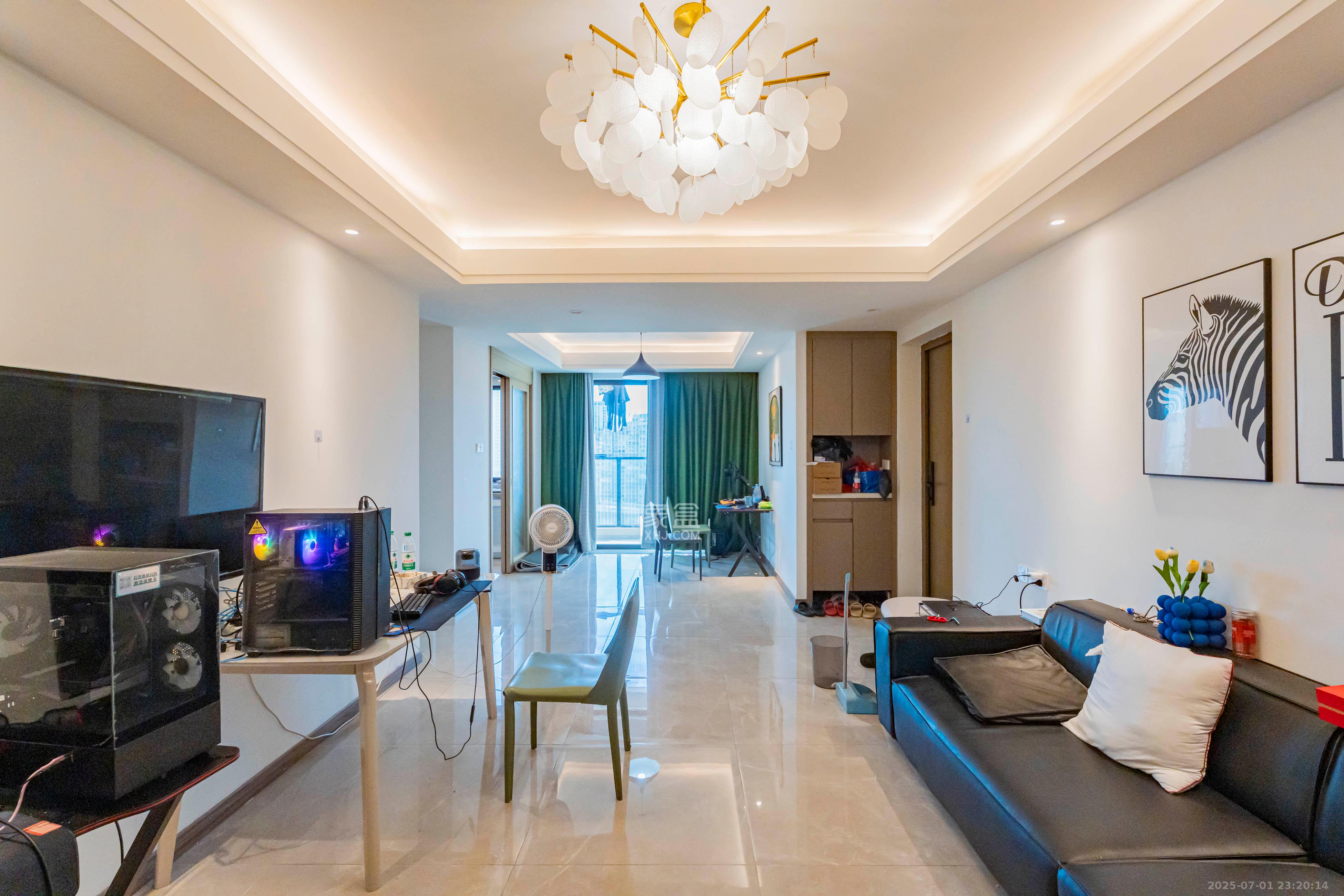 国润月湖郡 3室2厅2卫 168.0万 国润月湖郡 3室2厅2卫 168.0万客厅