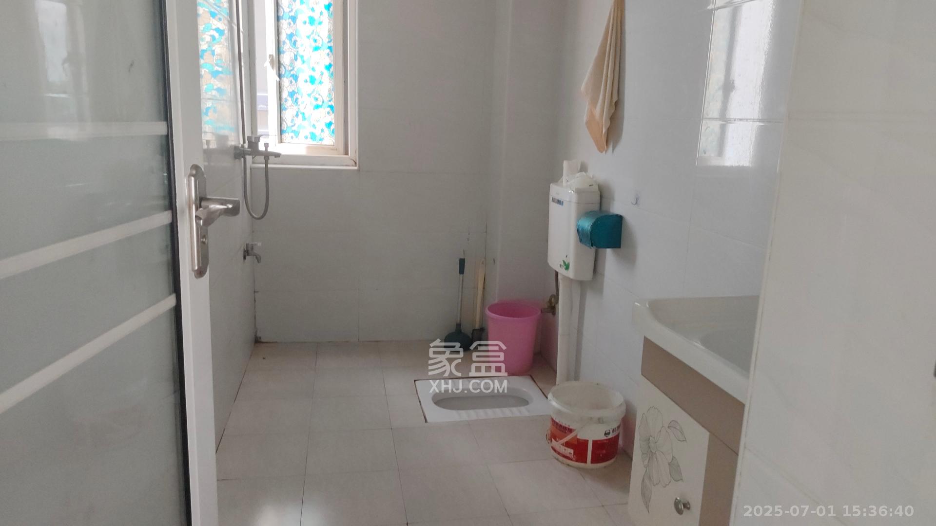 华银天际 3室2厅1卫 1800.0元/月 华银天际 3室2厅1卫 1800.0元/月室内图