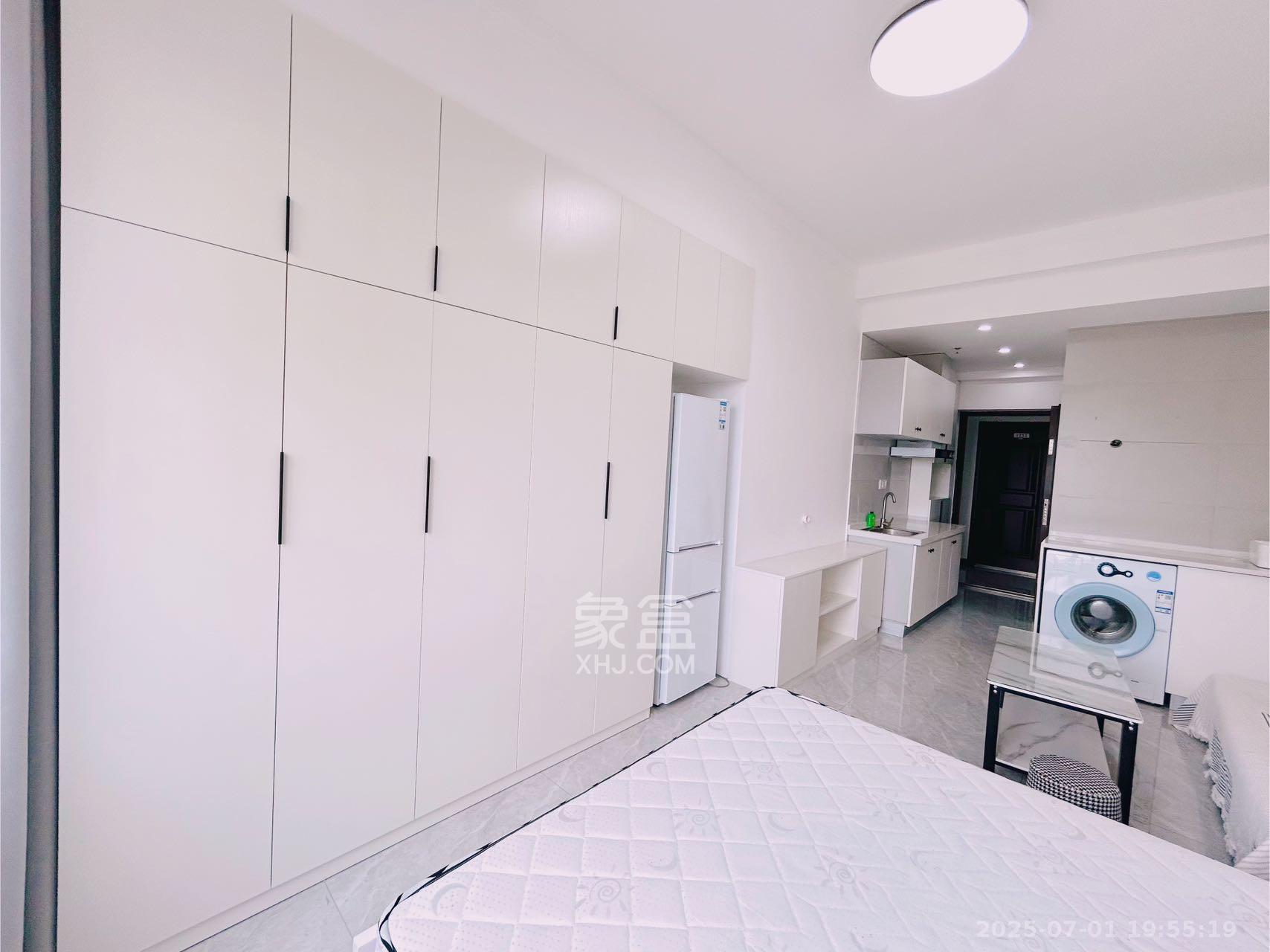 五江天街天寓 1室1厅1卫 1500.0元/月 五江天街天寓 1室1厅1卫 1500.0元/月室内图