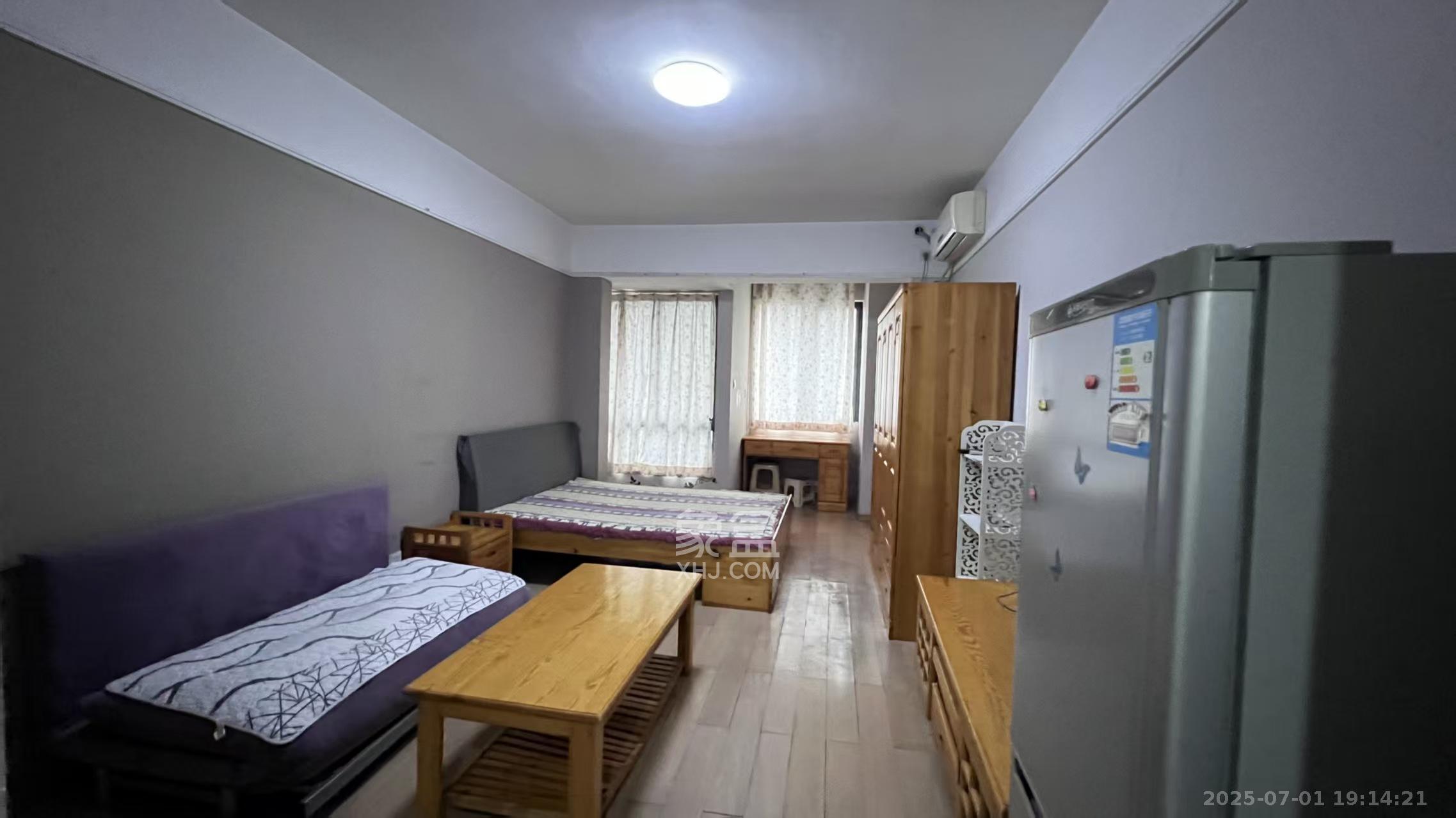 万科金色家园  1室0厅1卫    1250.0元/月 万科金色家园  1室0厅1卫    1250.0元/月