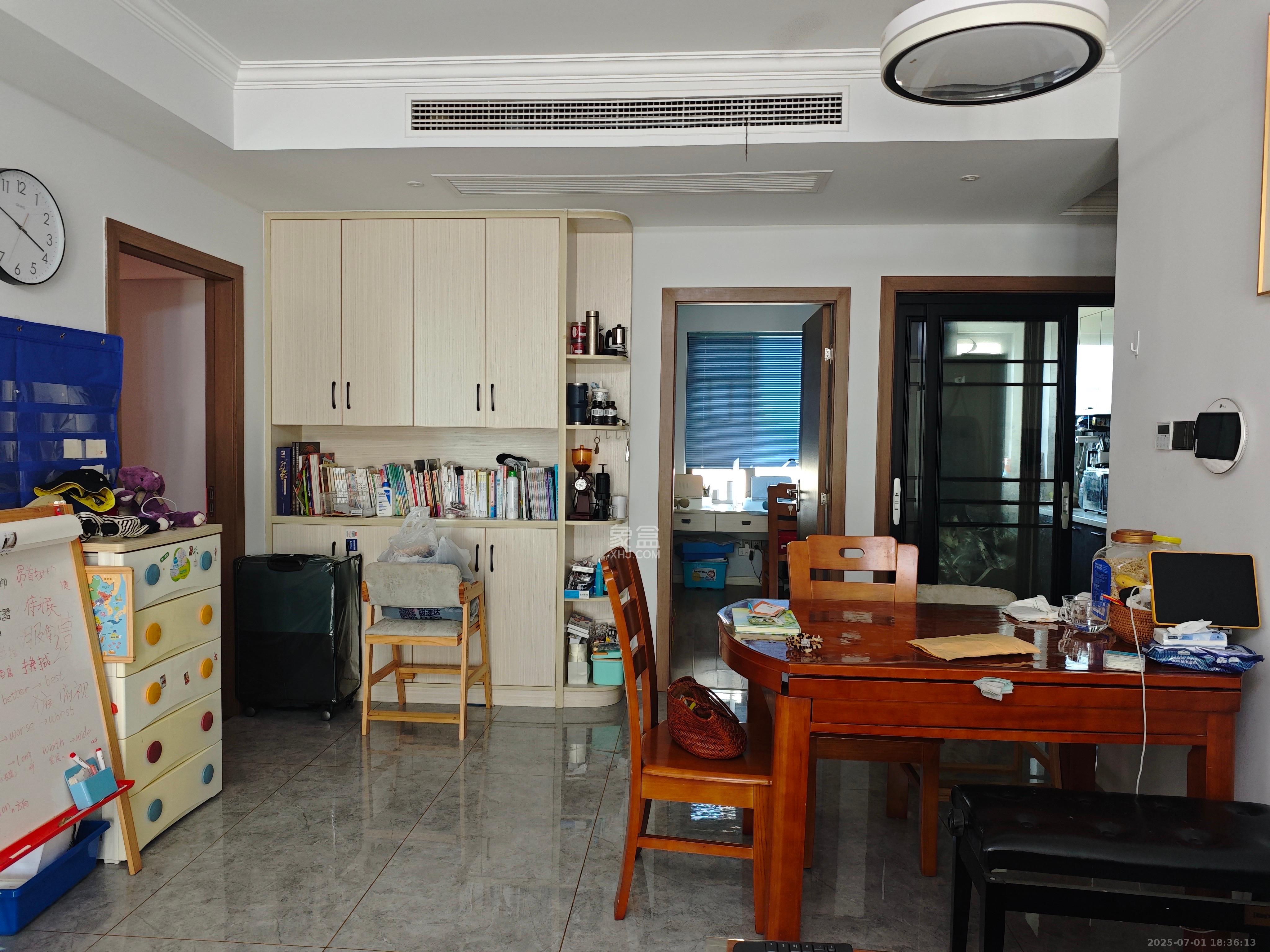 龙湖璟宸原著(龙湖紫宸) 3室2厅2卫 2000.0元/月 龙湖璟宸原著(龙湖紫宸) 3室2厅2卫 2000.0元/月室内图