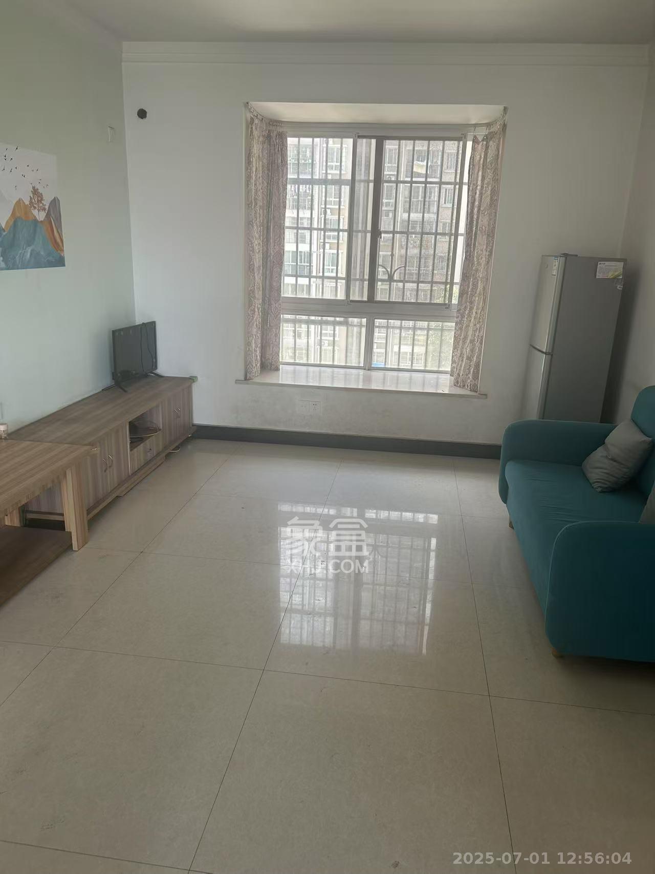 东业苹果社区  2室1厅1卫    1500.0元/月 东业苹果社区  2室1厅1卫    1500.0元/月室内图