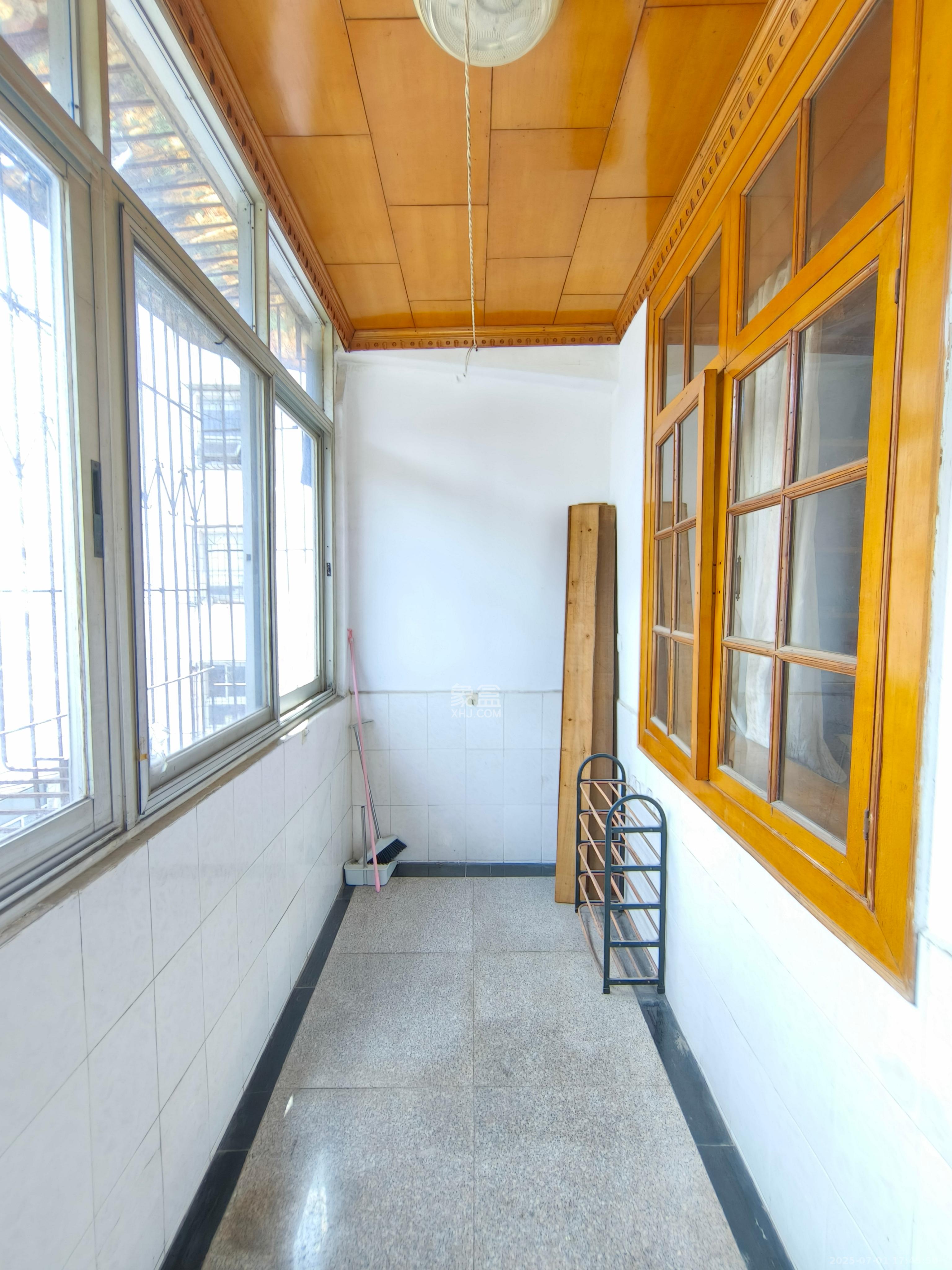 长沙师范附幼附小教师宿舍（崇圣里24号）  3室2厅1卫   2000.00元/月室内图