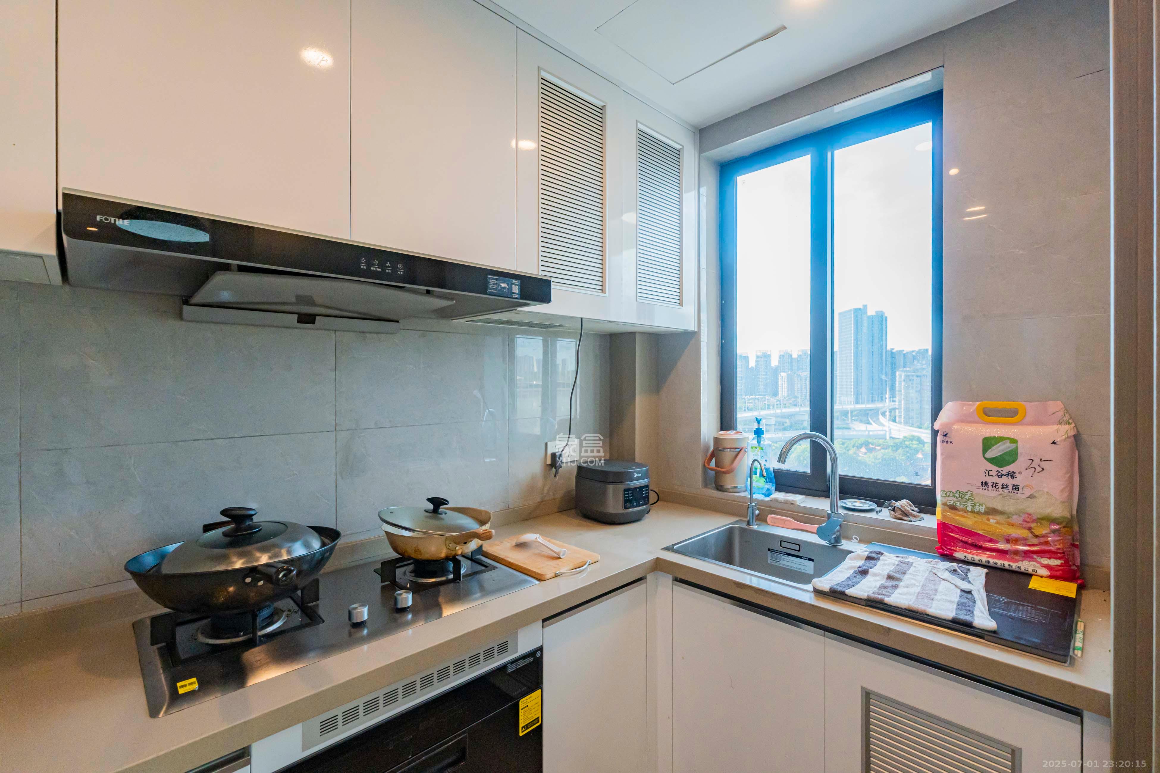 国润月湖郡 3室2厅2卫 168.0万 国润月湖郡 3室2厅2卫 168.0万厨房